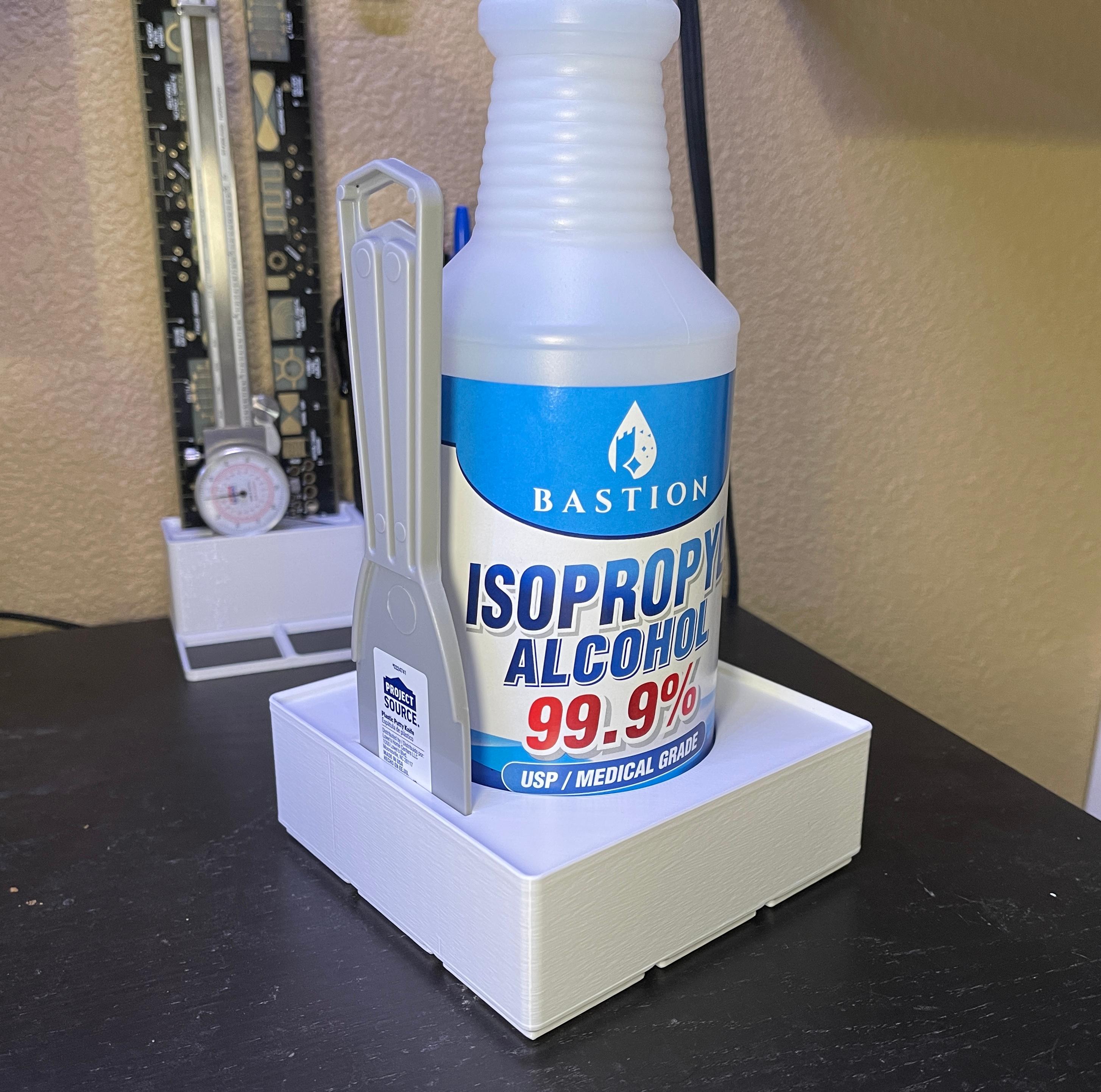 Gridfinity Spray Bottle and Scraper Holder 3d model