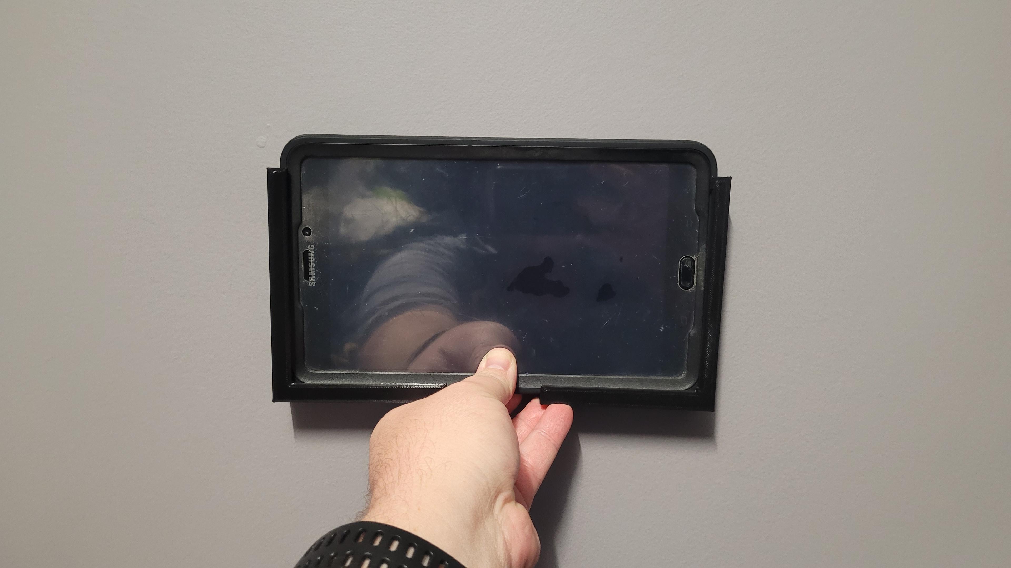 Galaxy Tab A in case Wall mount 3d model