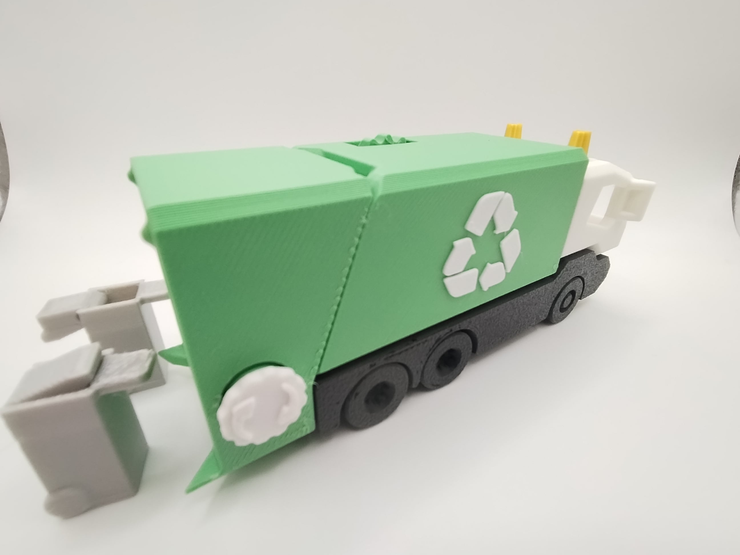 Garbage Truck with Real Mechanisms 3d model
