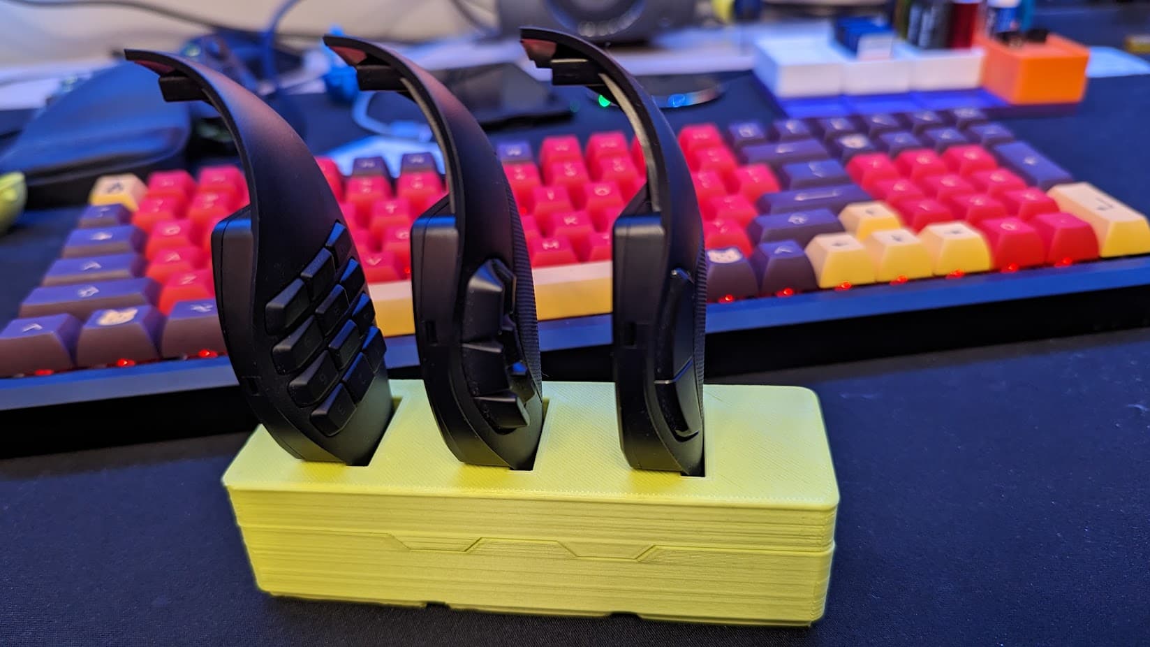 Gridfinity Razer Naga Pro Trinity Thumb Side Holder 3d model