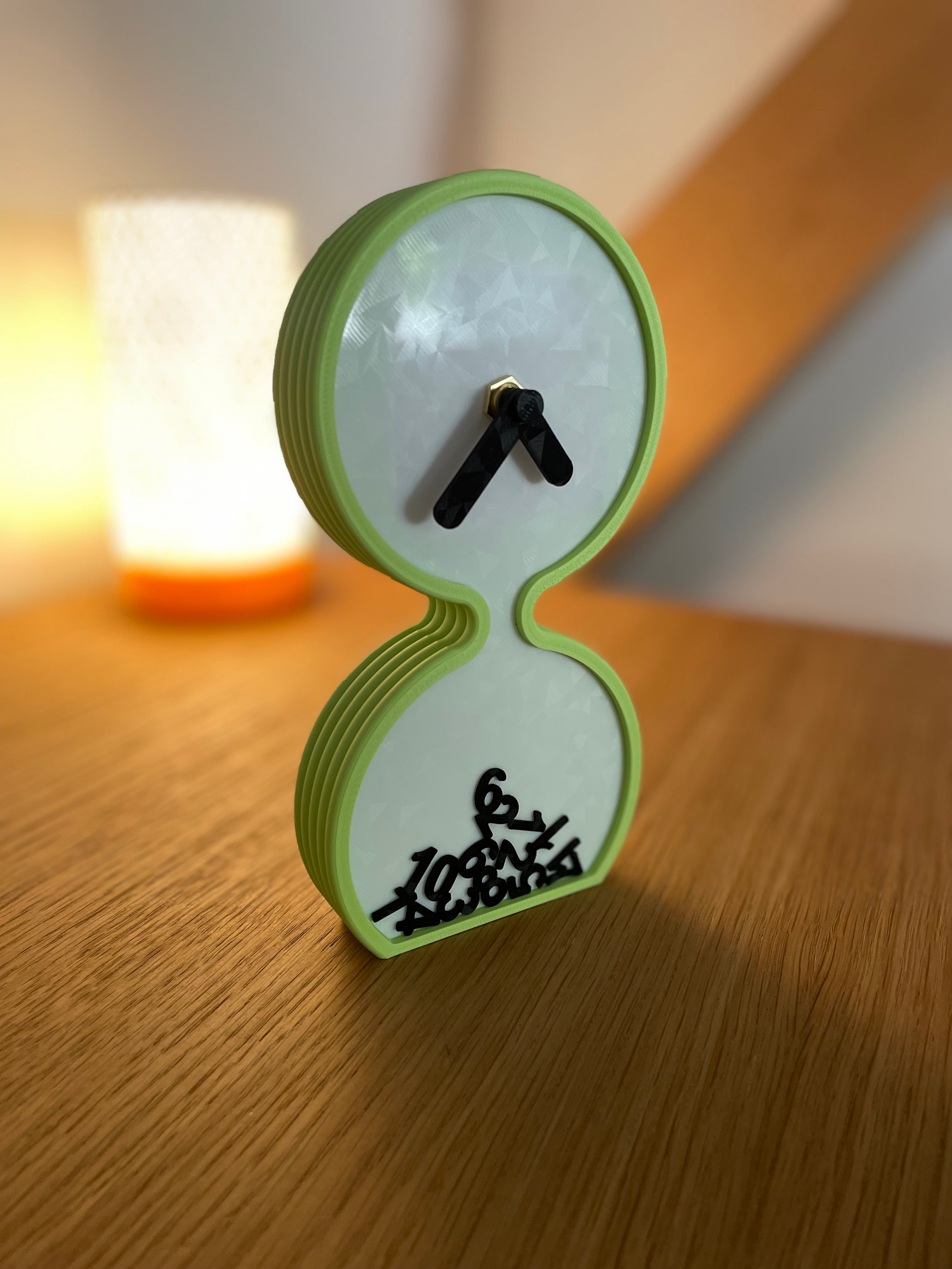 Hourglass-shaped table clock 3d model