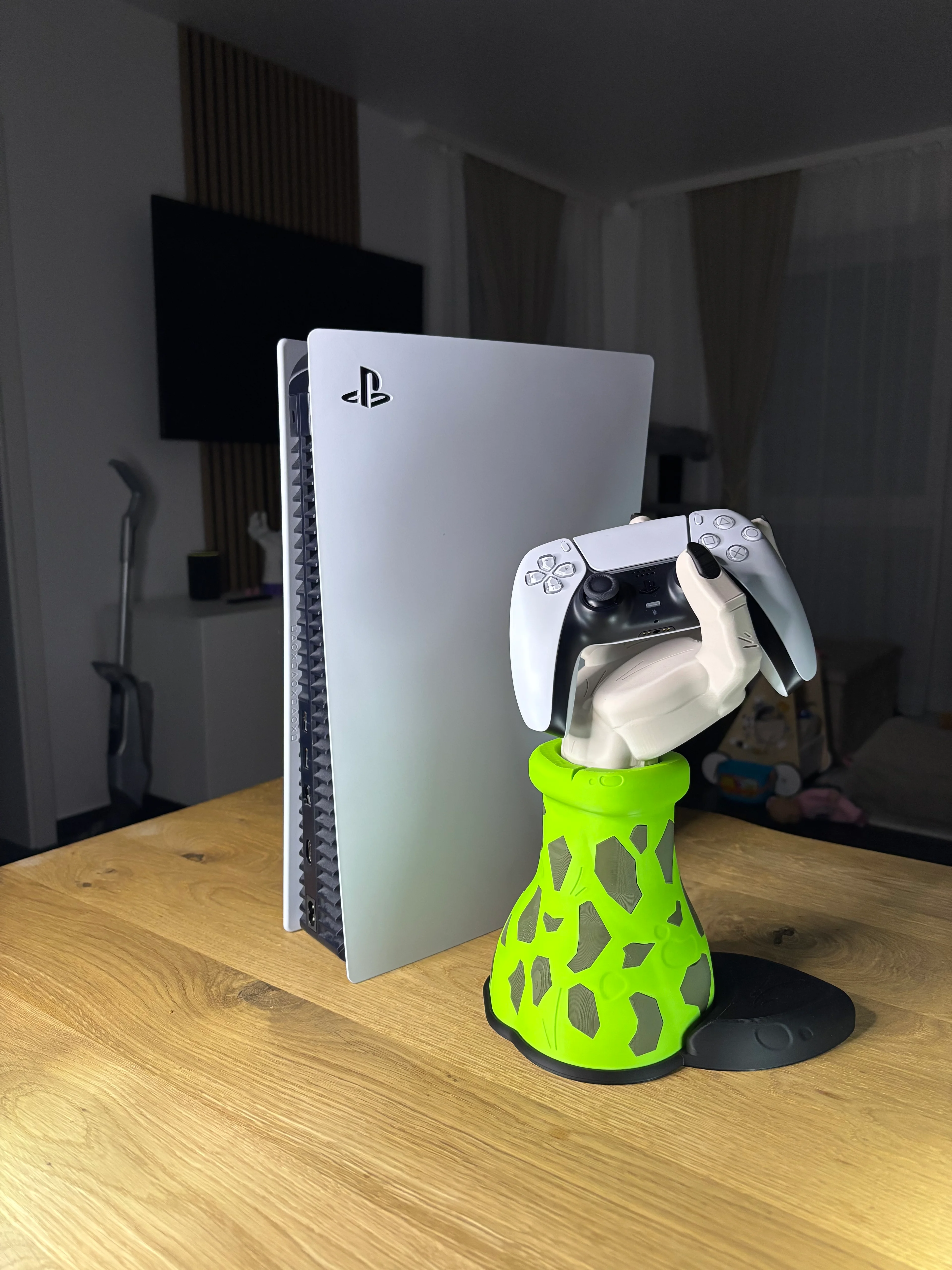 Universal Controller Stand - Inspired by Cell from Dragonball - Fan Art 3d model