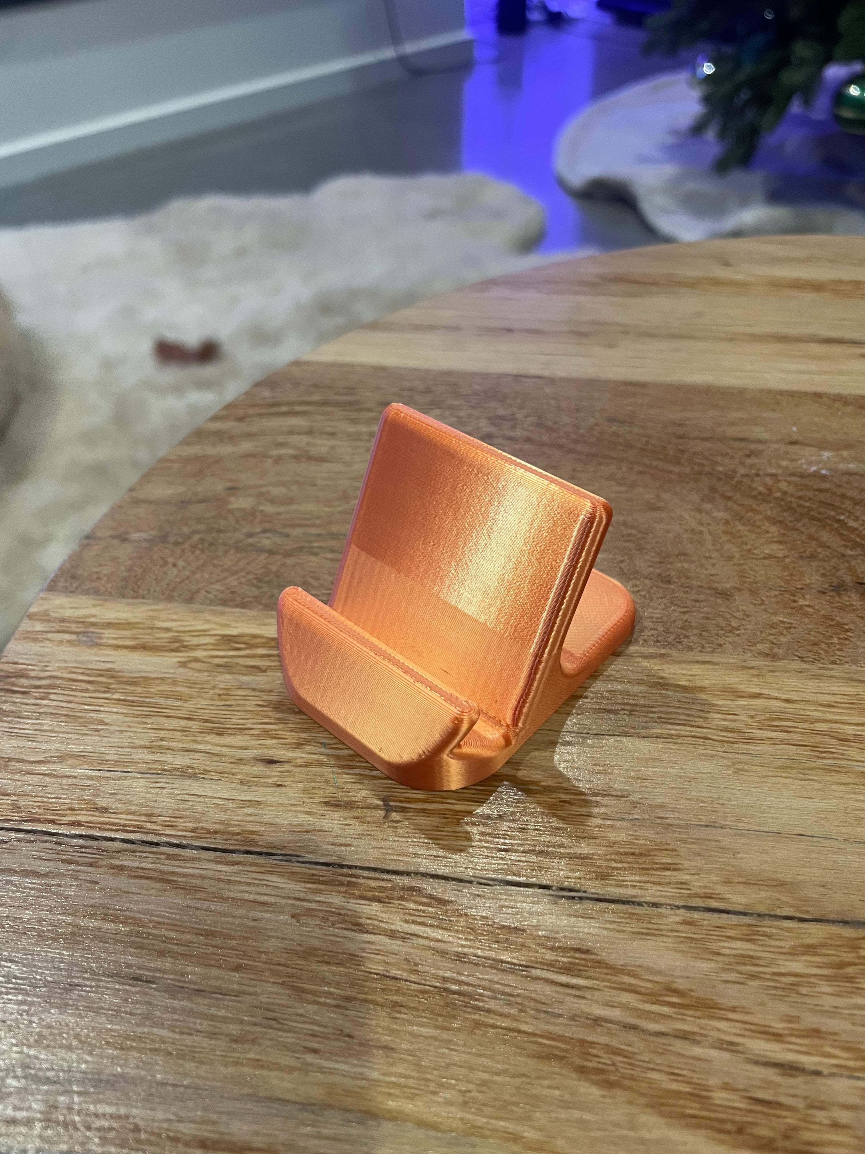 iPhone Charging Stand (2 versions) 3d model