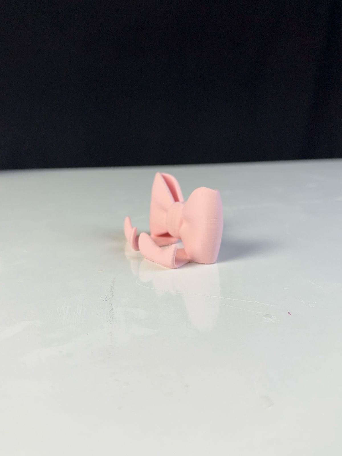 Ribbon Phone Holder 3d model