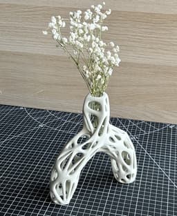 Dried Flowers Vase 3d model