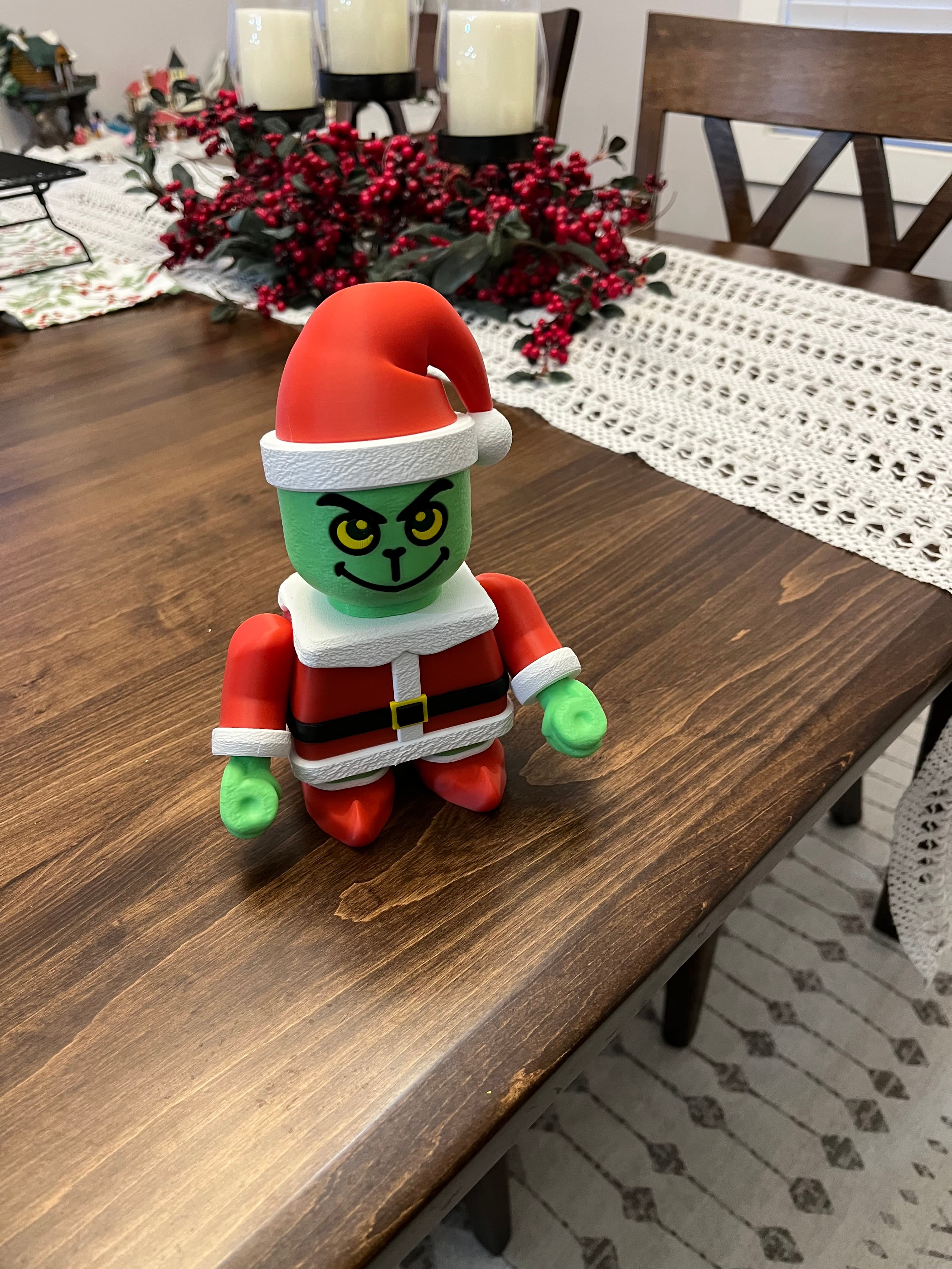 Made this for my daughter, she loves it. Great work!