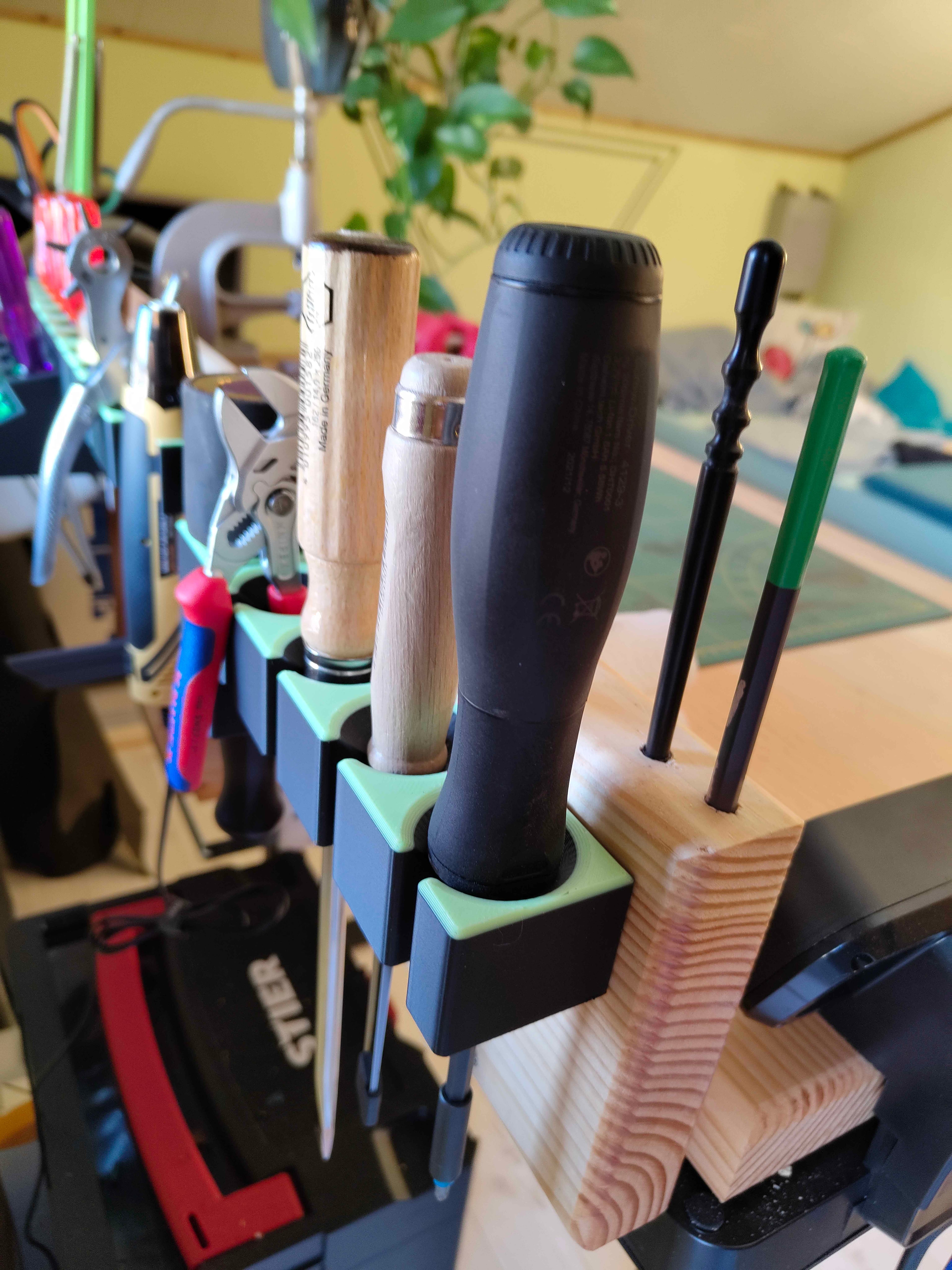 4 ScrewDrivers Holder Big 3d model