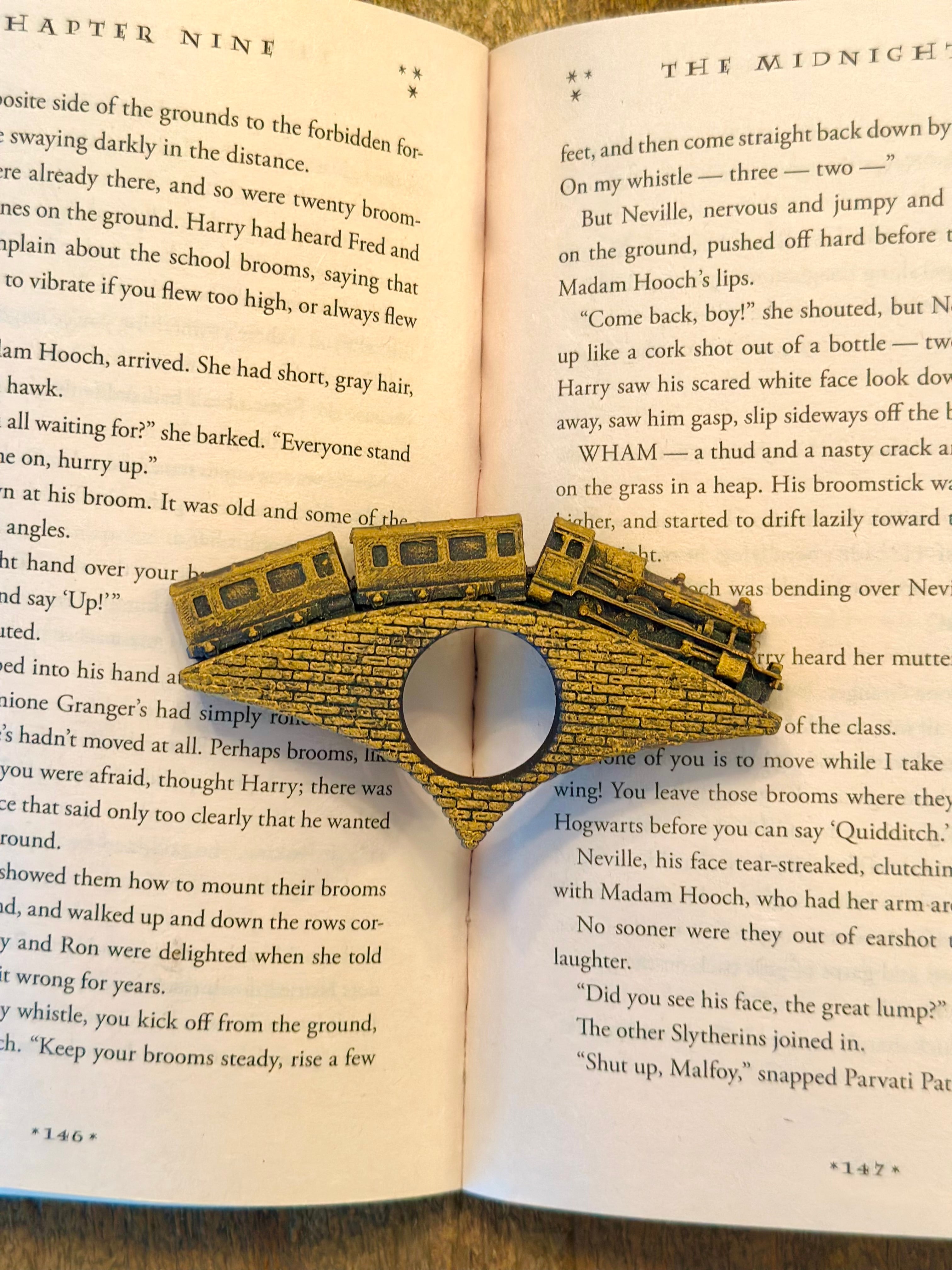 Express Train Page Holder 3d model