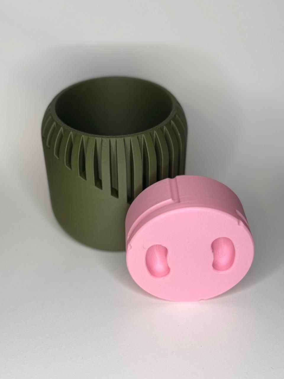 Slope Planter with Hidden "Pig Nose" Drip Tray 3d model