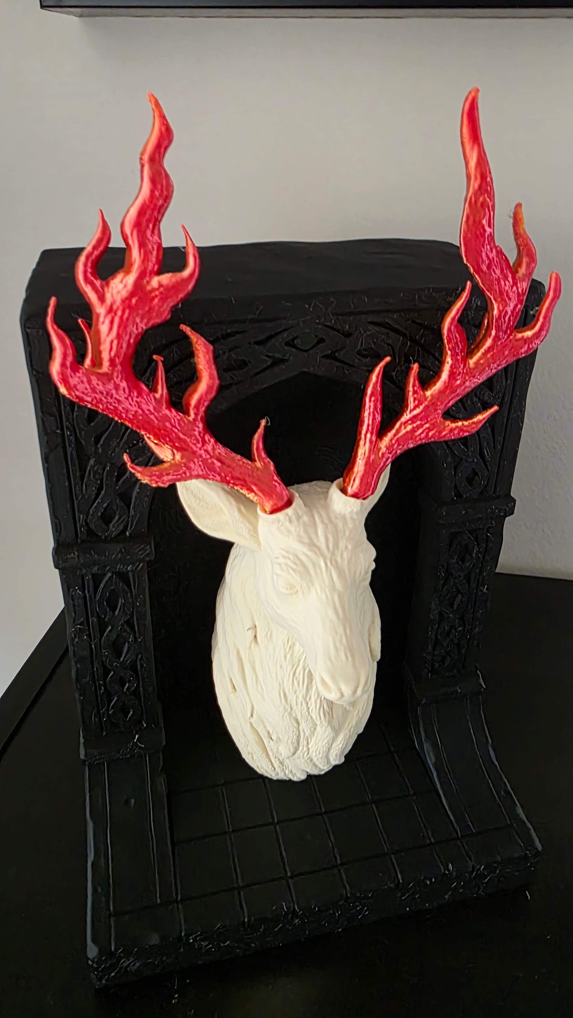 Those antlers! Finally gave up and tilted them at 45 degrees to get a successful print. Looks awesome.