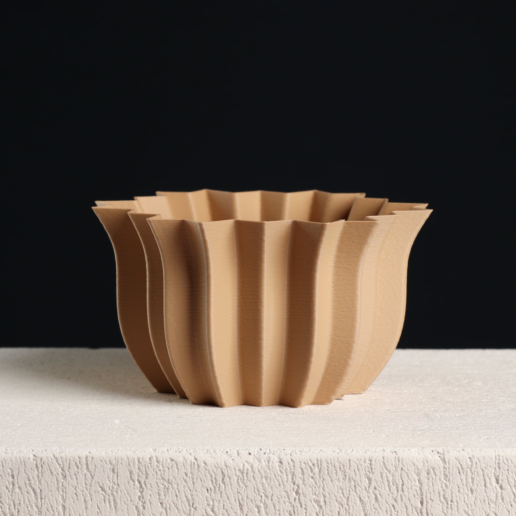 Abstract Bowl Planter, Vase Mode & Shelled 3d model