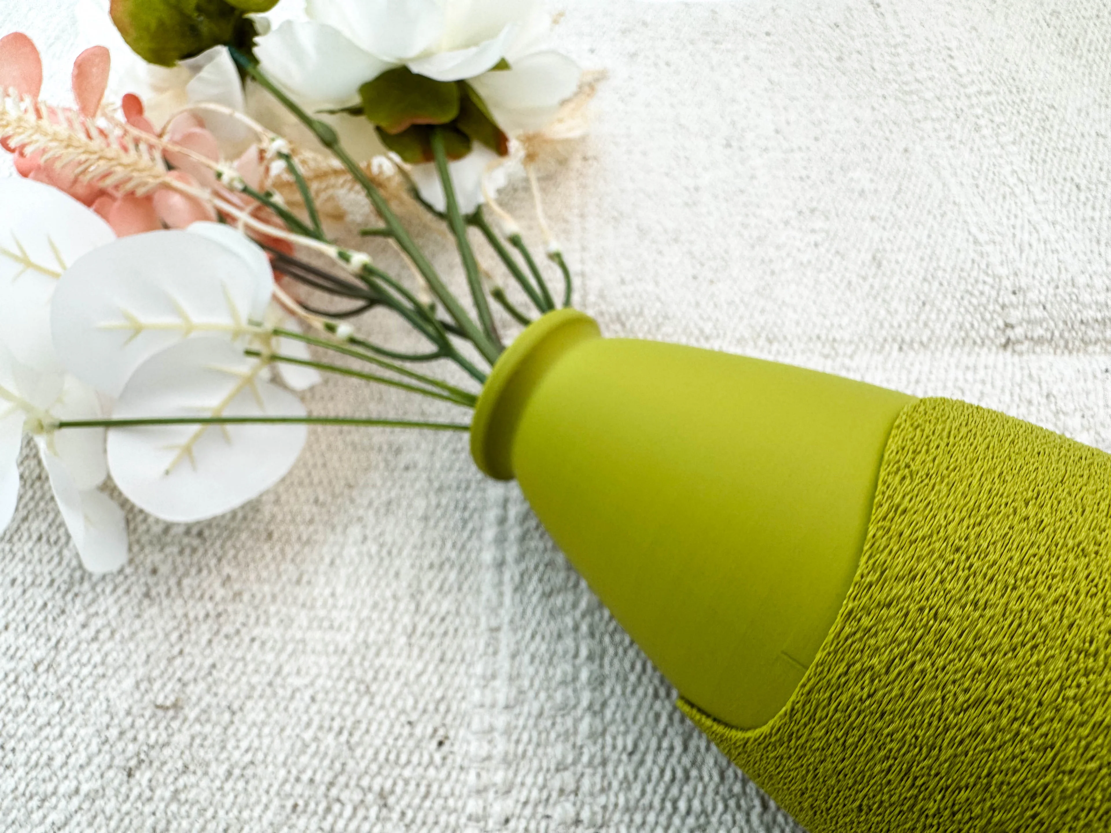 Fuzzy Skin Milk Bottle Vase (Multi-Texture) 3d model