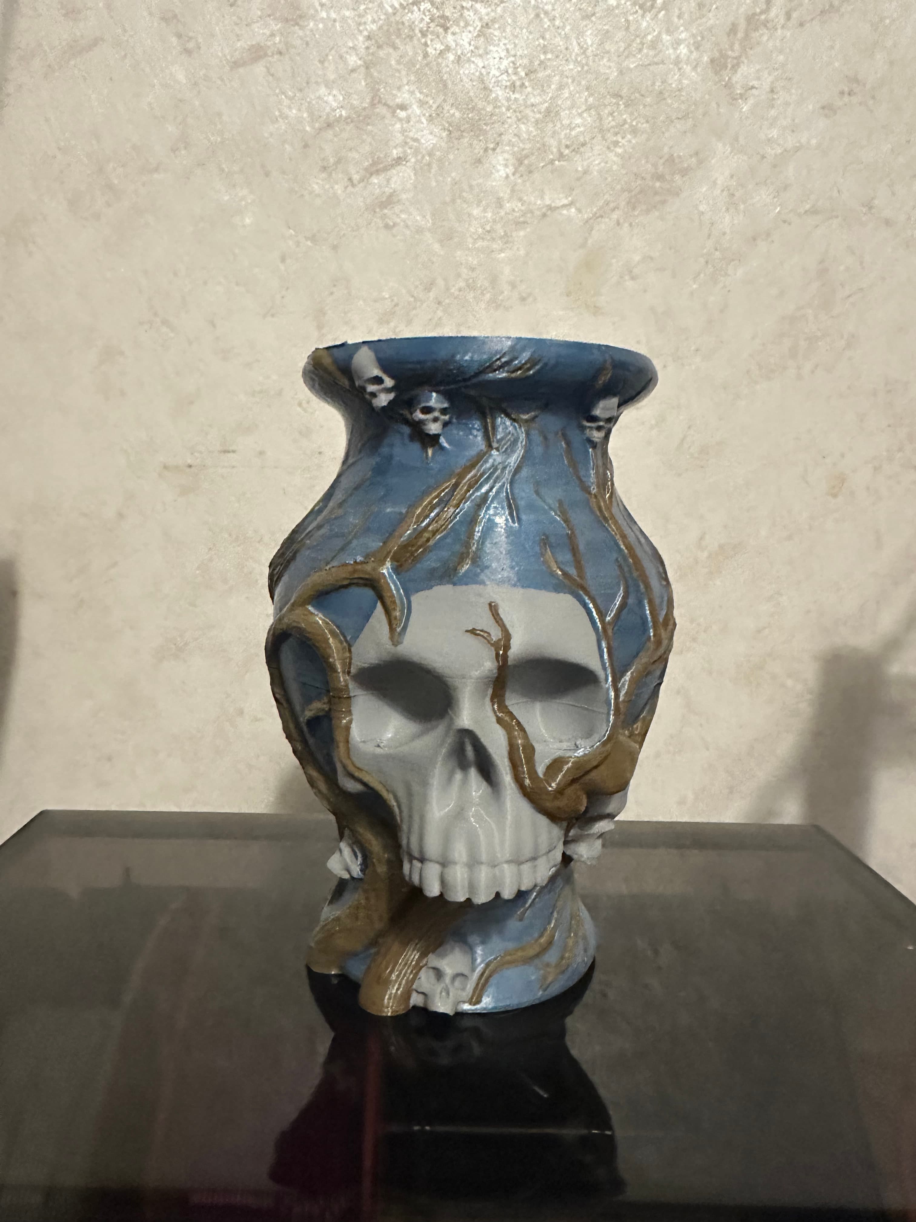did it all in basic gray than hand painted it. its awesome!