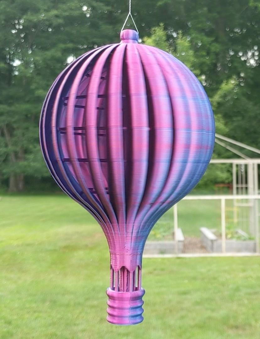 Wind Spinner Balloon - Quantum Blue Raspberry 
200mm tall on a MK3S+
.2mm layers - 3d model