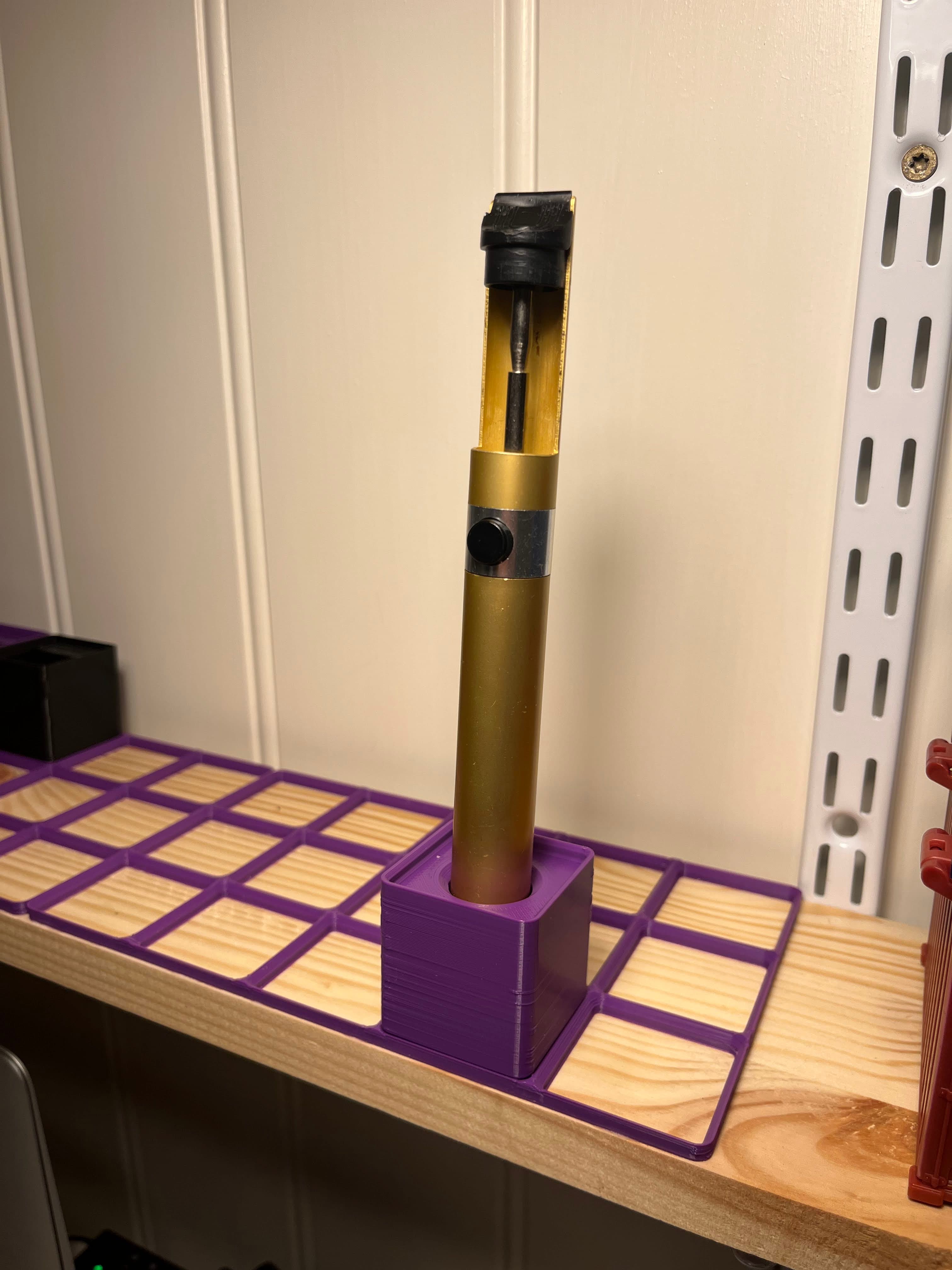 Gridfinity Solder sucker stand.stl 3d model