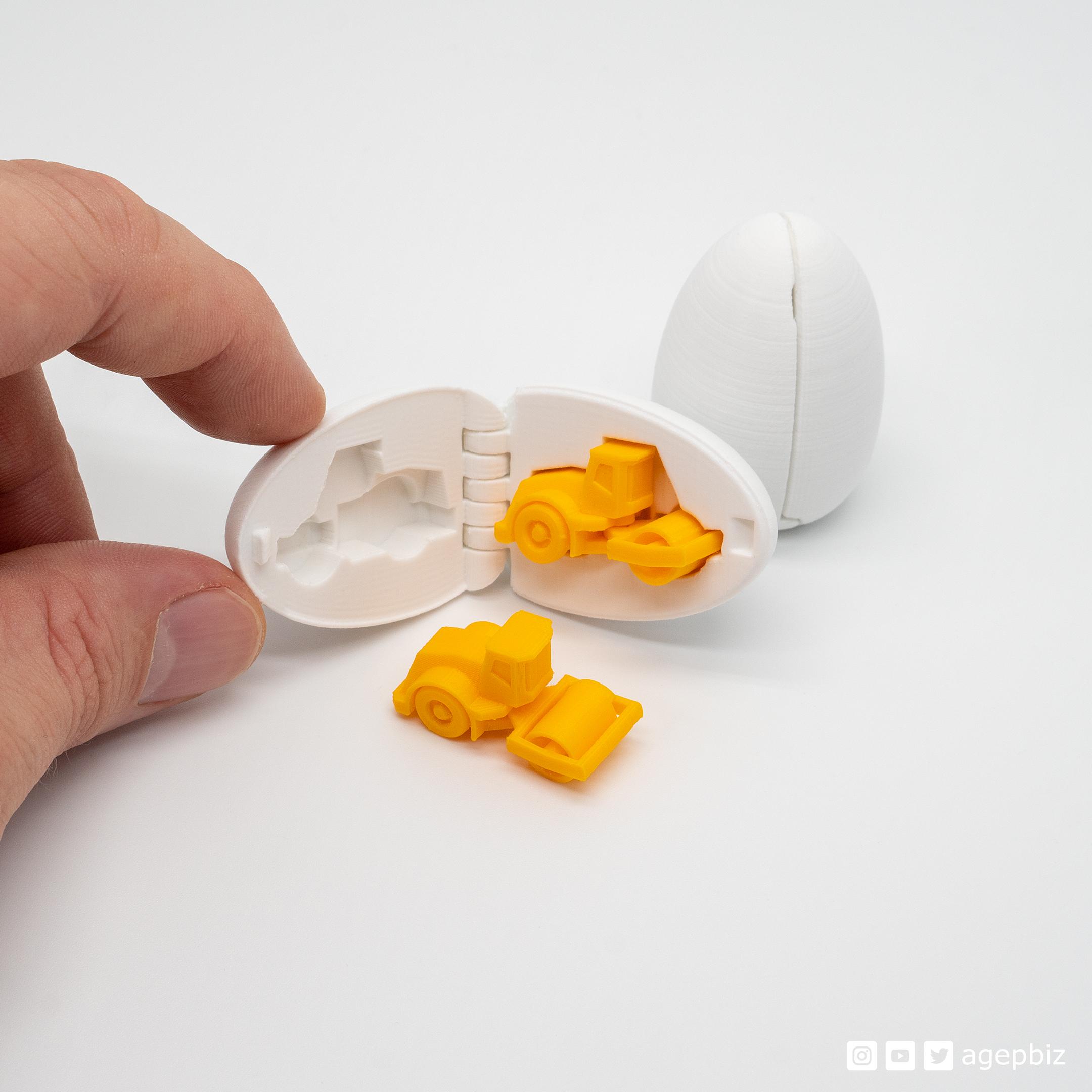 Surprise Egg #12 - Tiny Steamroller 3d model