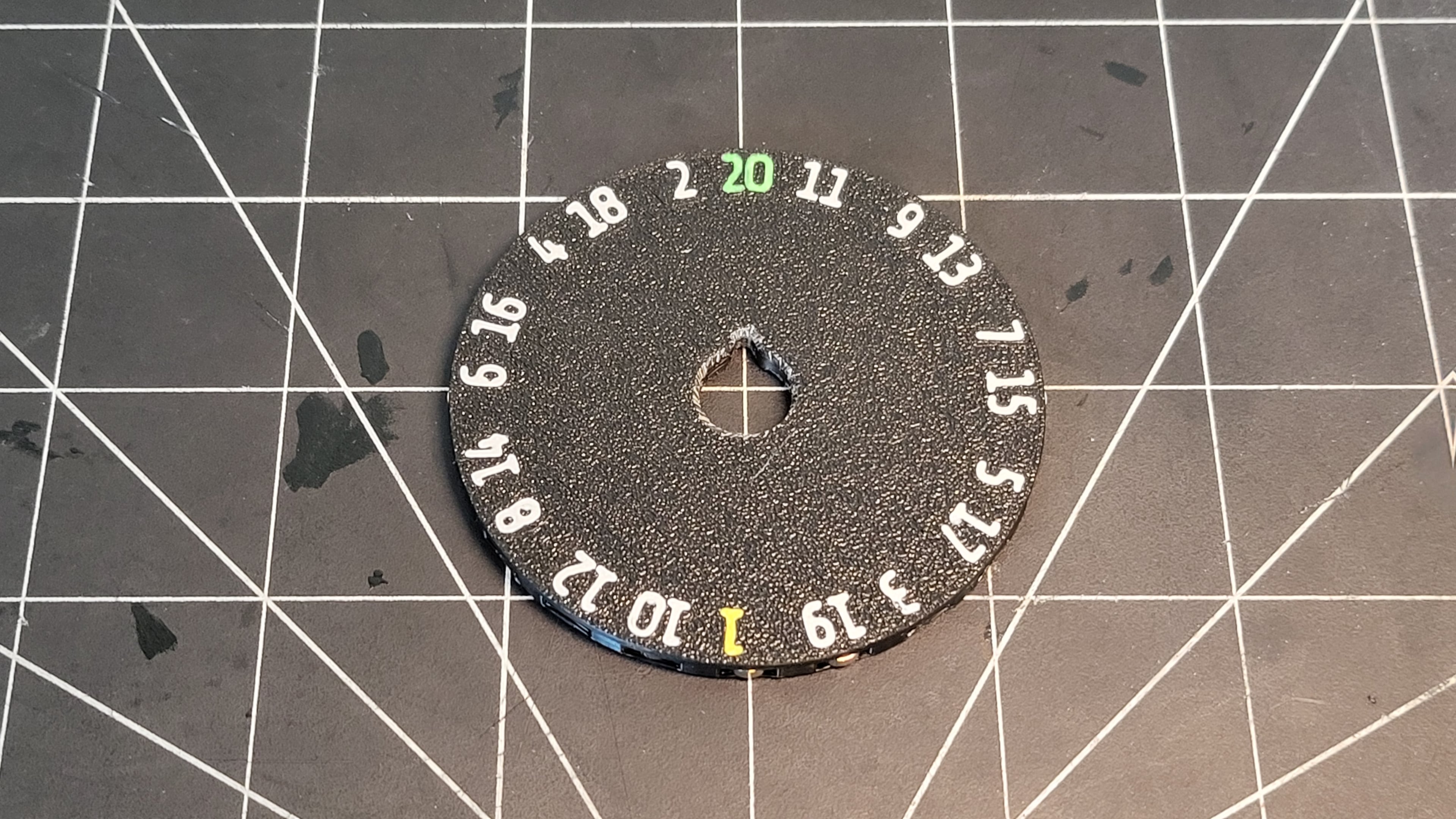 Moxious | Magnetic Spinner Dice 3d model