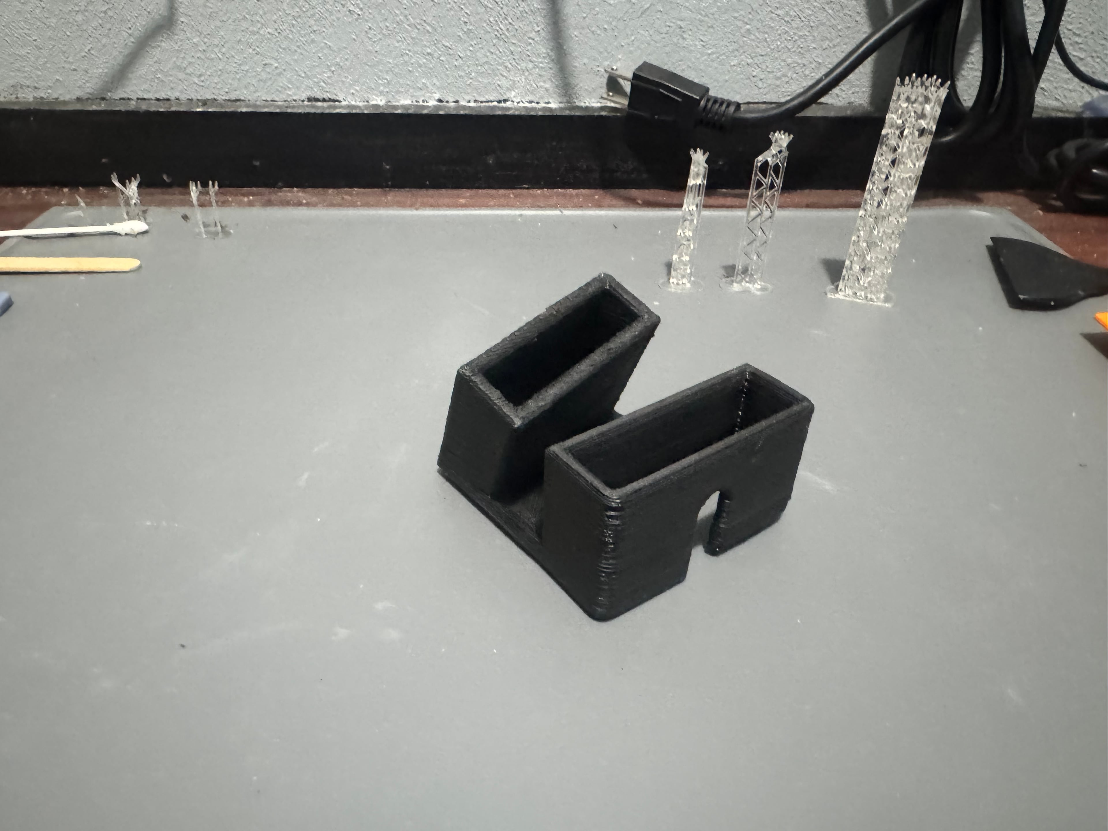 6Ks Drip Hanger 3d model