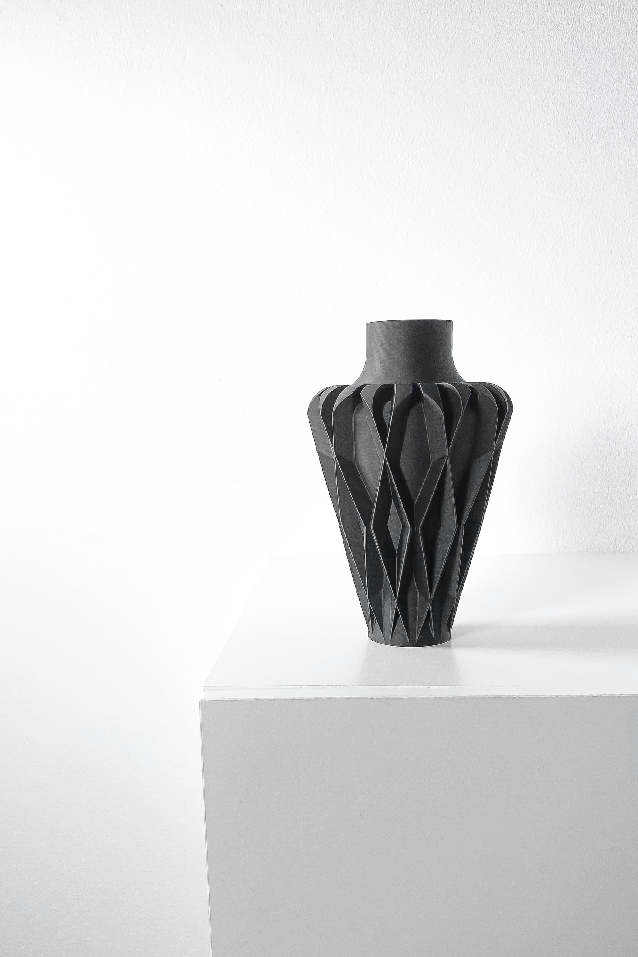 Valentine Heart Vase 2024, Modern and Unique Gift or Home Decor for Flowers  | STL File - 3D model by Terra de Verdant on Thangs