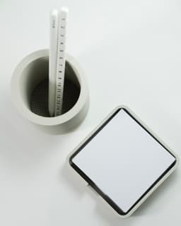 Gipso Pen Holder with Note Tray 3d model