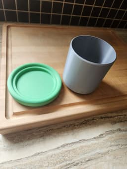 Minimalist Drainage Planter with Detachable Base (Support-Free) 3d model