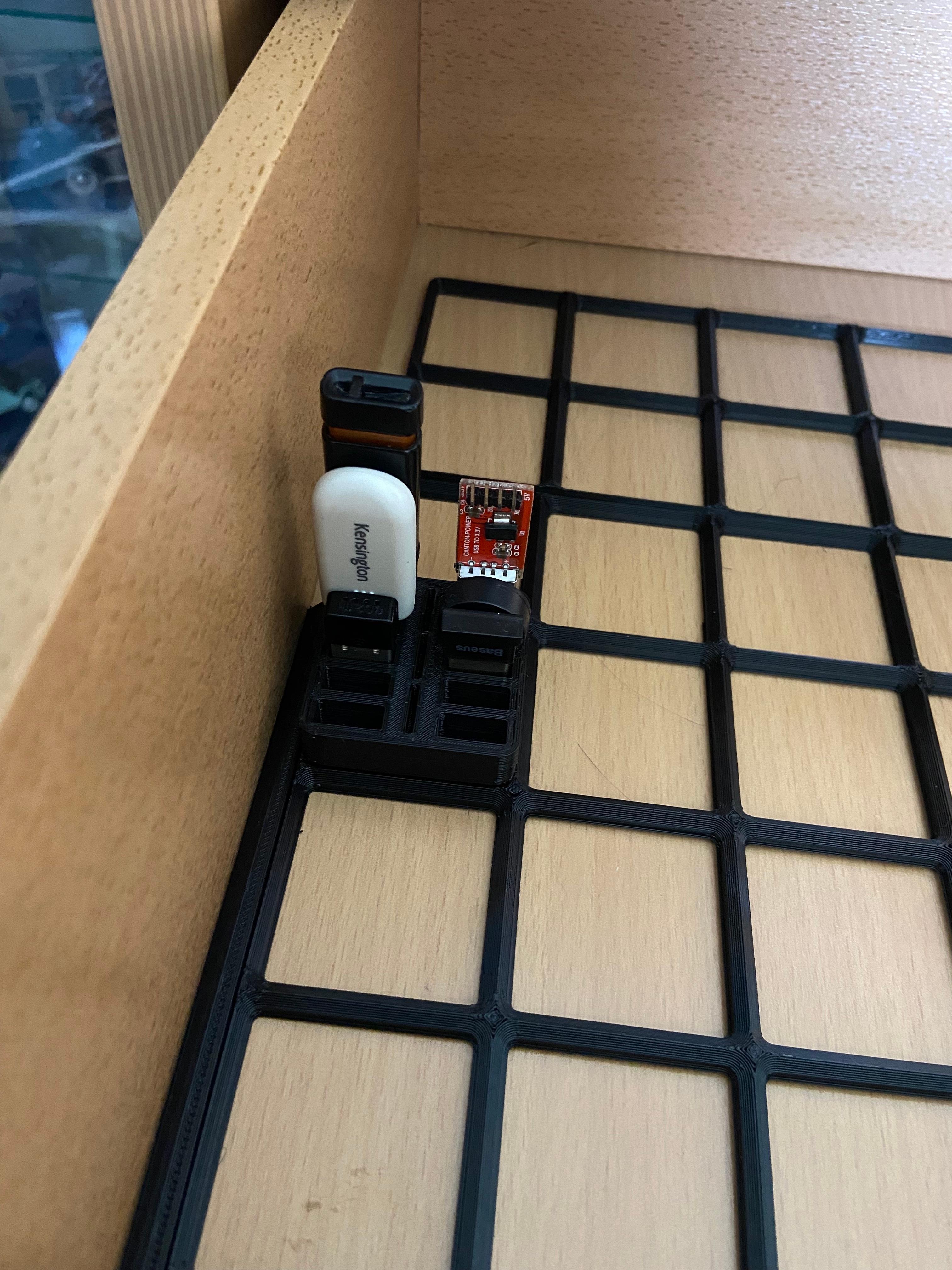 Gridfinity USB & Micro SD Holder - A bit wobbly, but keeps it in place - 3d model