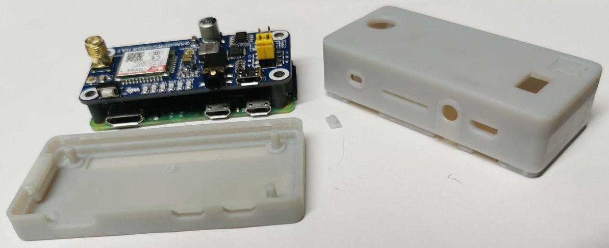 SnapBox Raspberry Pi Zero + Waveshare GSM-GPRS-GNSS-Bluetooth HAT - (Resin) 3d model