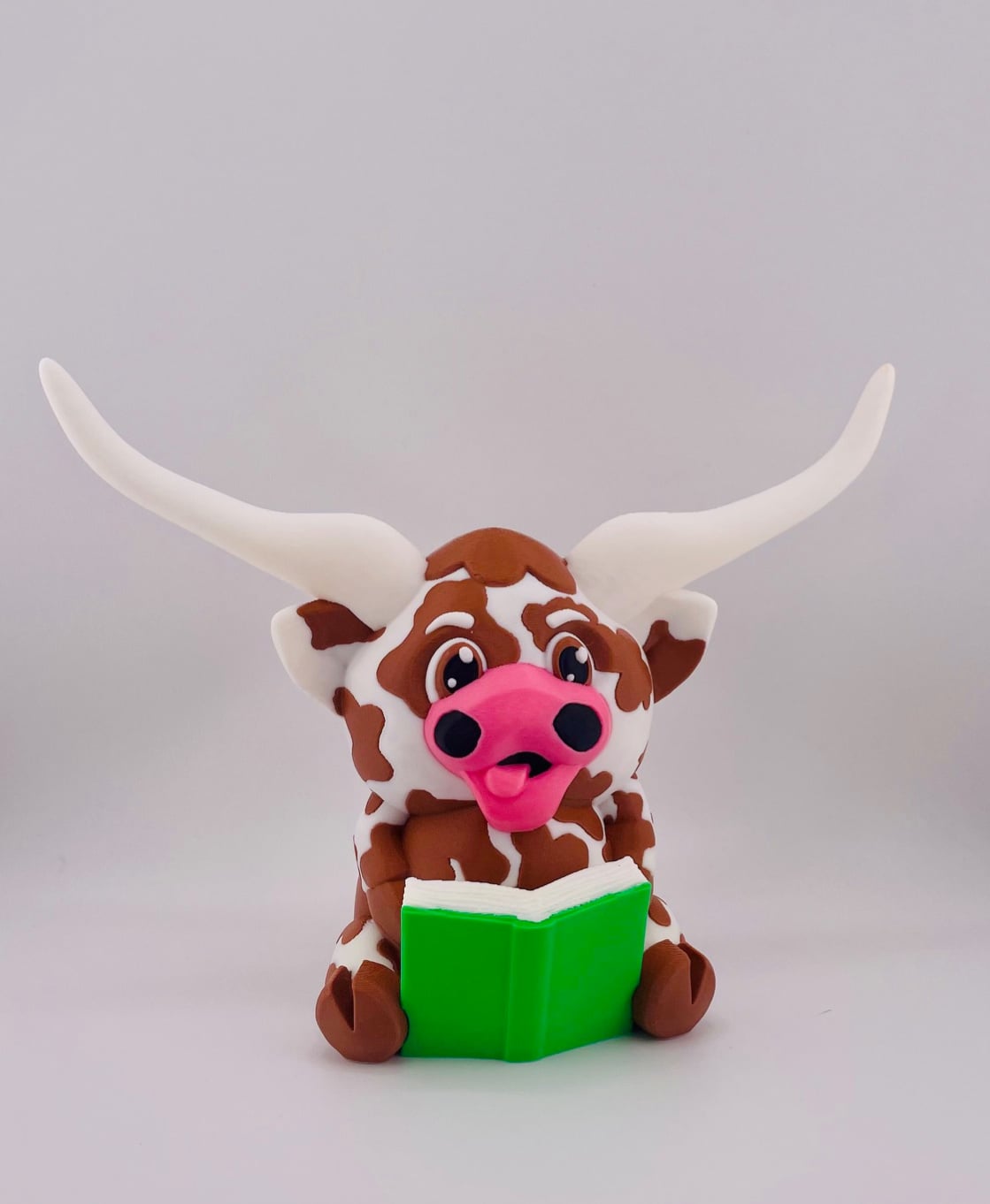Texas Longhorn Cow Reading 3d model