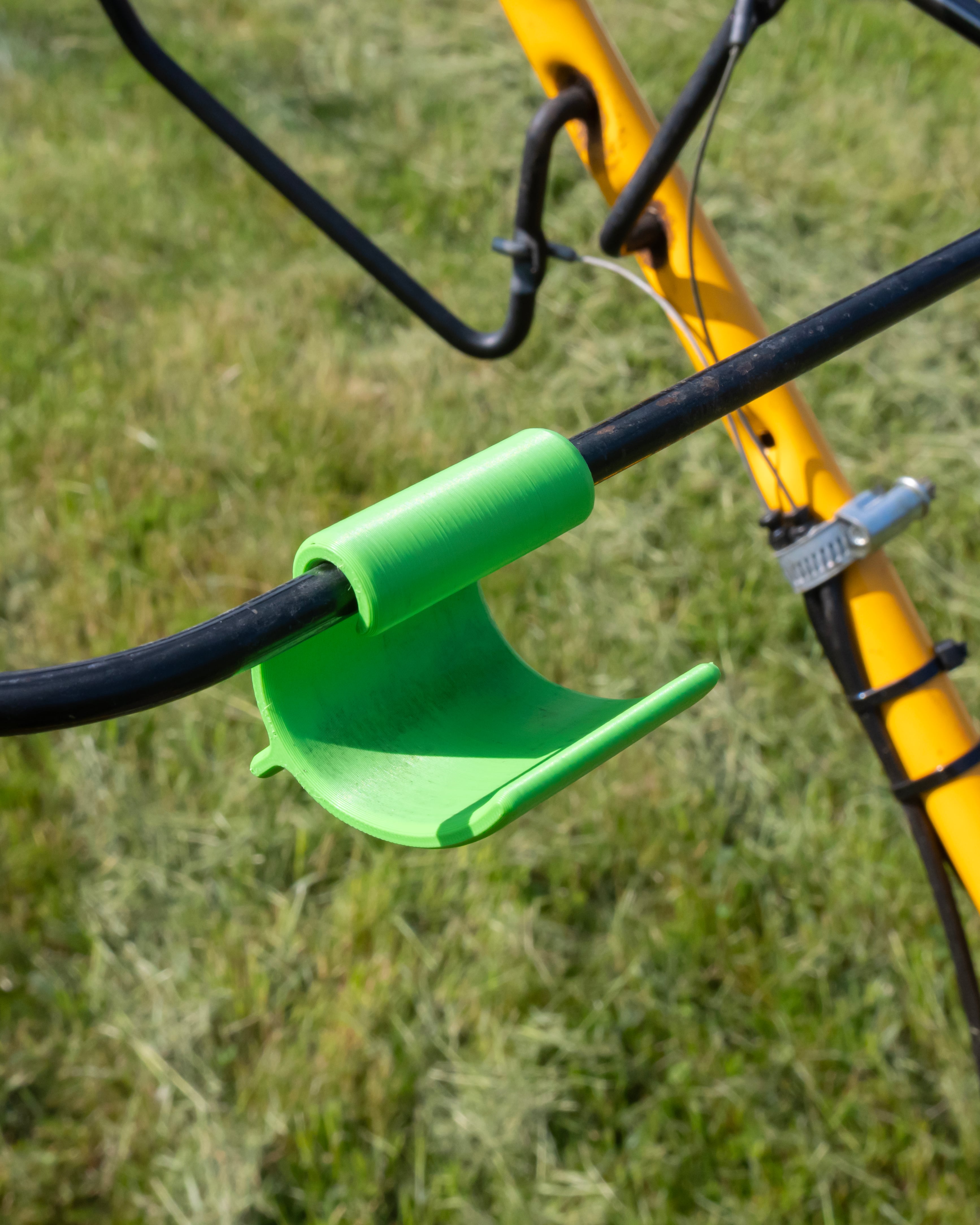 Lawnmower Bail Lever Grip Clip 3d model
