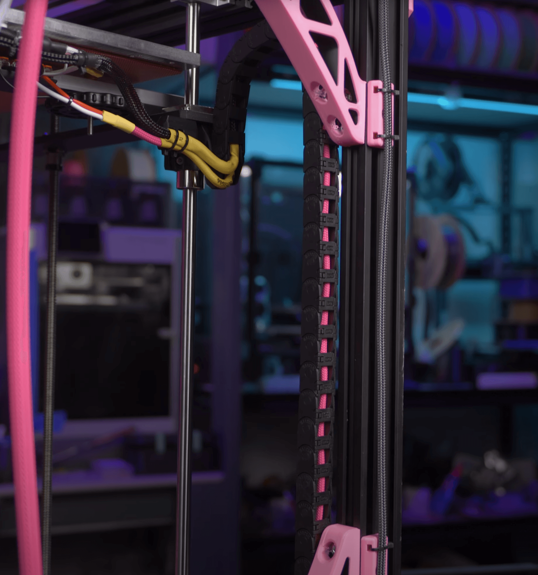 Ender 5 Plus Z Cable Chain Mod - Manage your Bed wires on the Z-Axis! 3d model