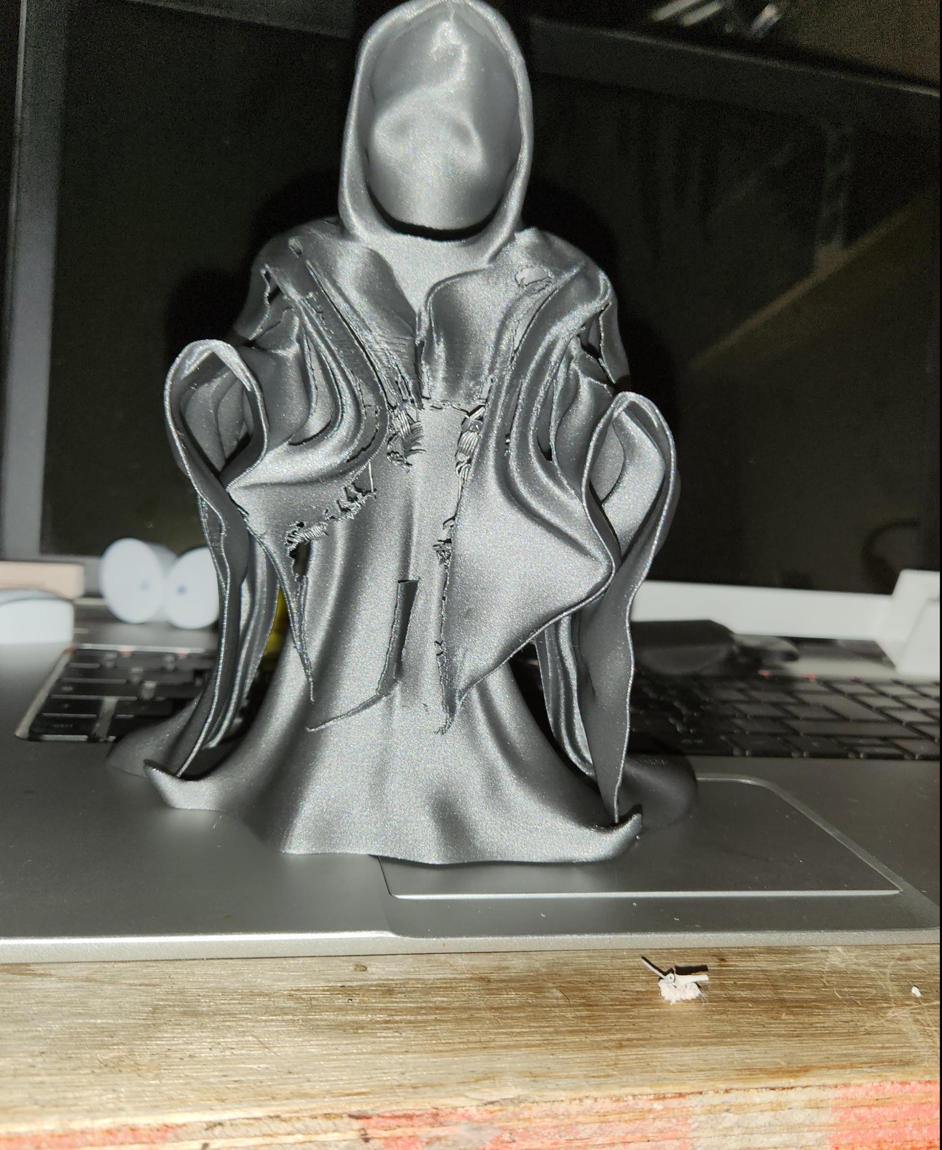 Grim Reaper, Slim Reaper - Articulated Snap-Flex Fidget (Medium Tightness Joints) - I should have read the comments about the front, but not so bad after all :)
print with x1 carbon at 0.2 in 4h30 - 3d model