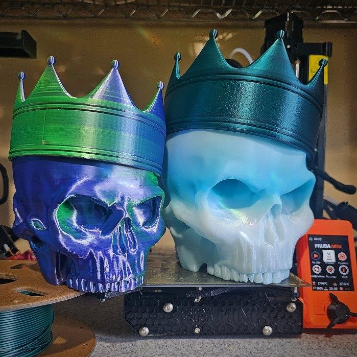 Grim Monarch's Crown of Fate Dice Tower V2 By Pretzel Prints 3d model