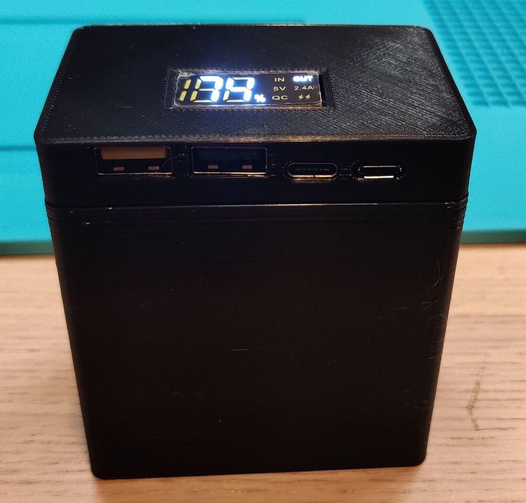 USB Power bank based on MakerHawk 18650-Board case (H961-U v3) 3d model