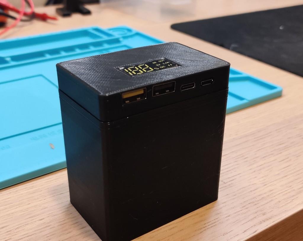USB Power bank based on MakerHawk 18650-Board case (H961-U v3) 3d model
