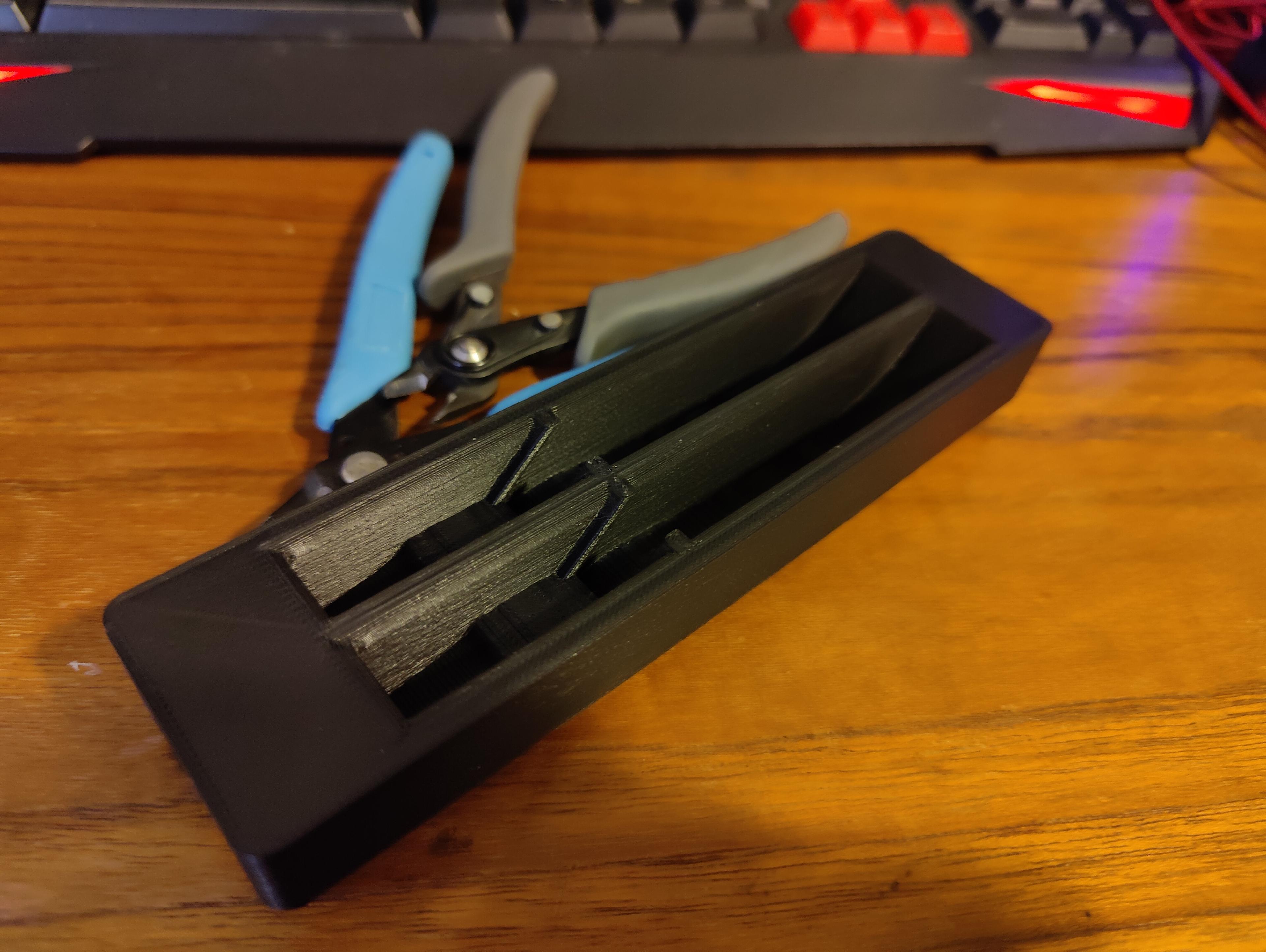 Gridfinity 2x Side Nippers (1x4); fits in a drawer! 3d model