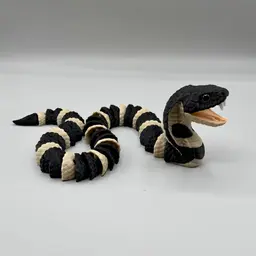 Articulated King Cobra snake | Pre-Painted + Optional 8mm Glass Eye Version 3d model