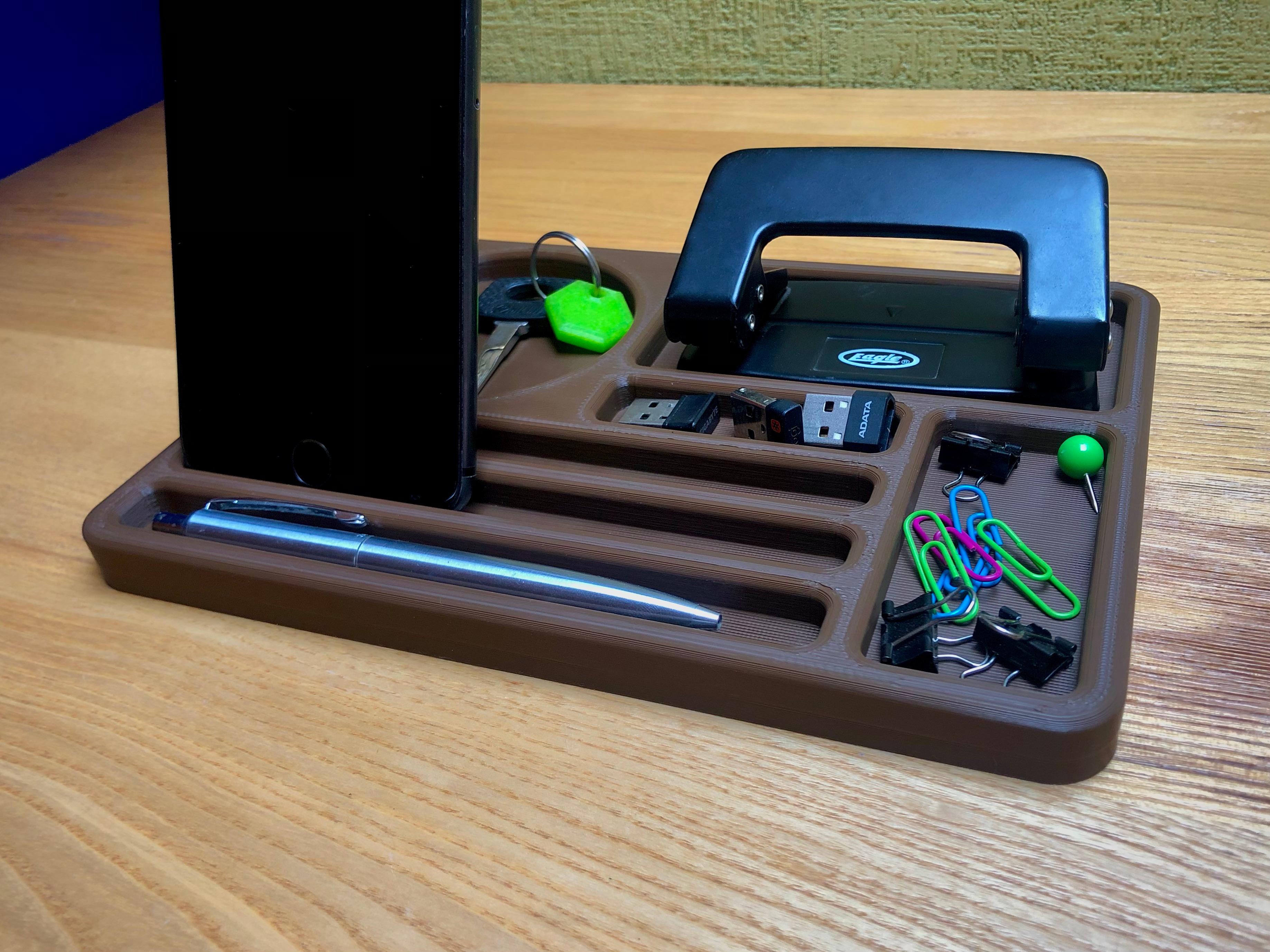 Sleek Desk Organizer 3d model