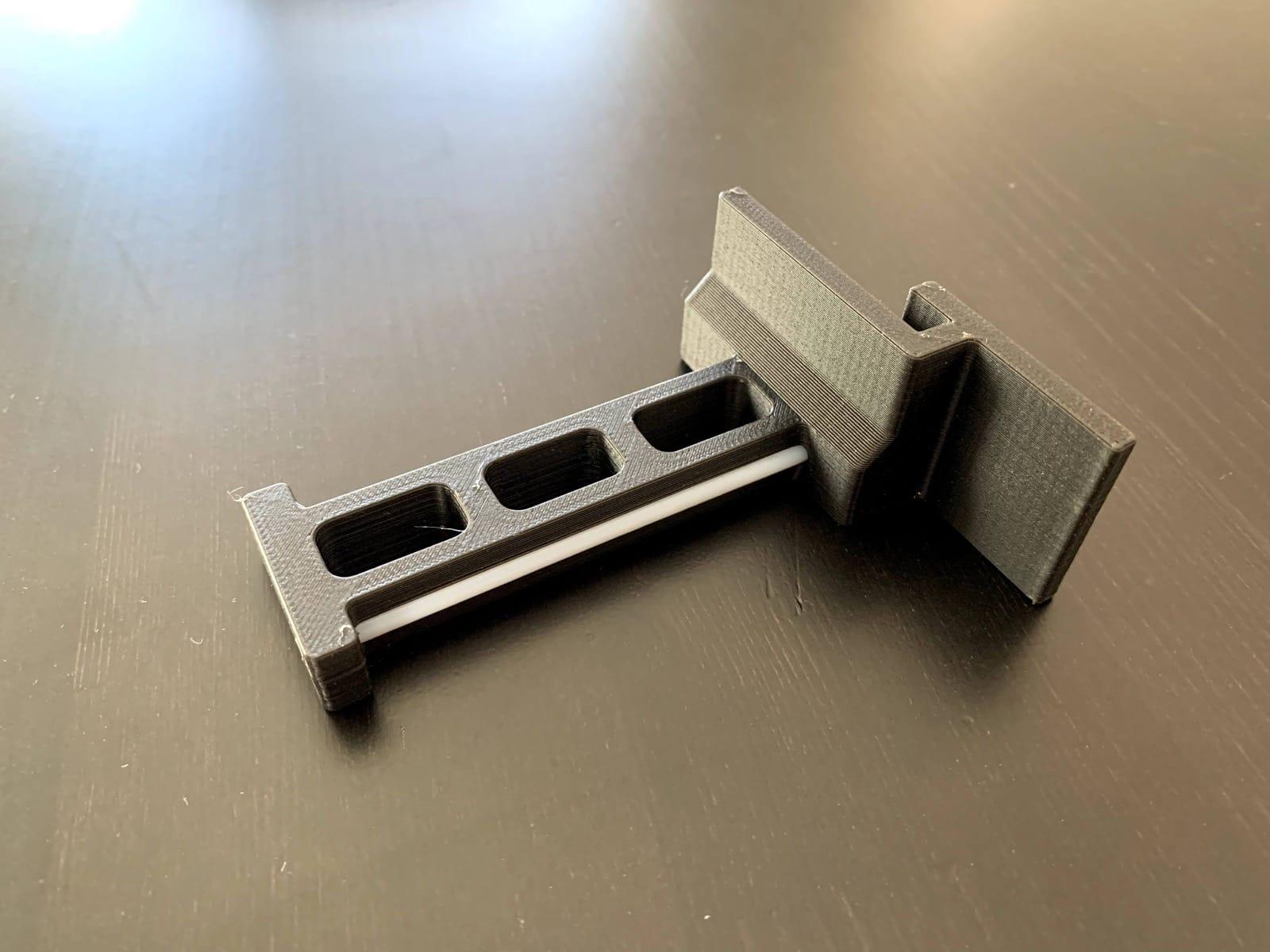 Makerbot Replicator Spool Holder - Printing orientation - 3d model