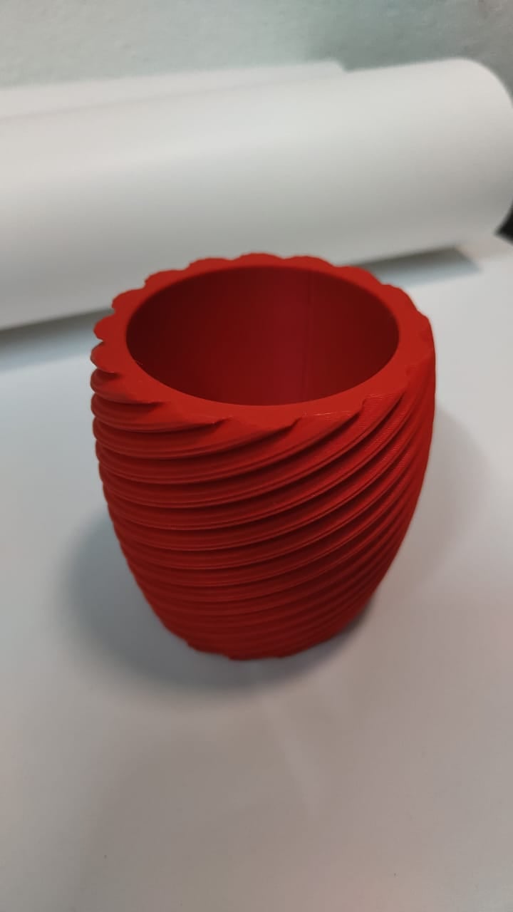 Planter - TwistedLines 3d model