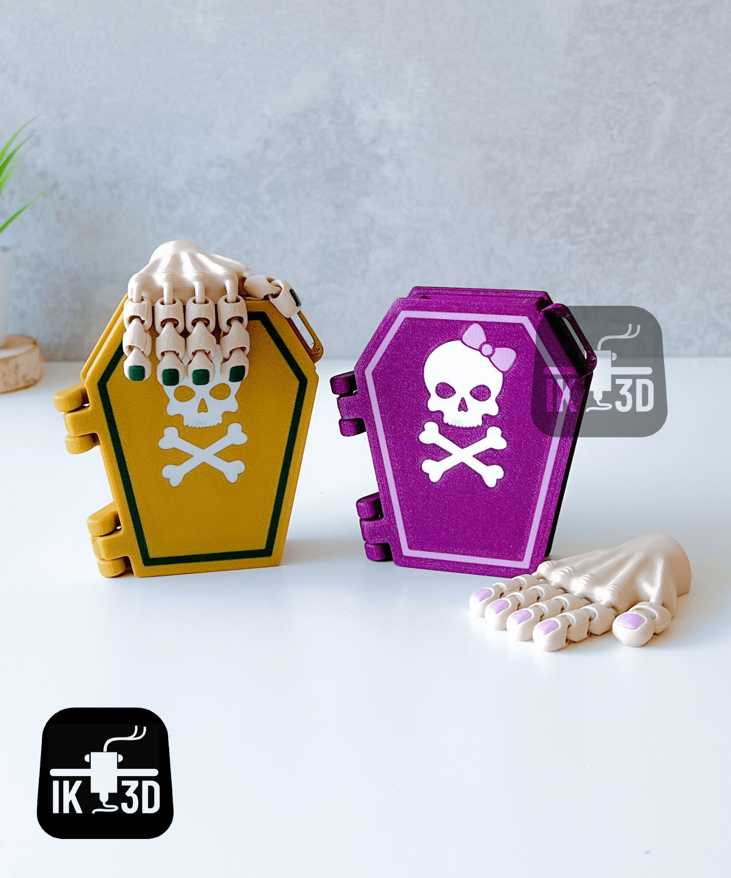 Flexi Hand Pet in a Coffin Keychain / Multicolor 3d model