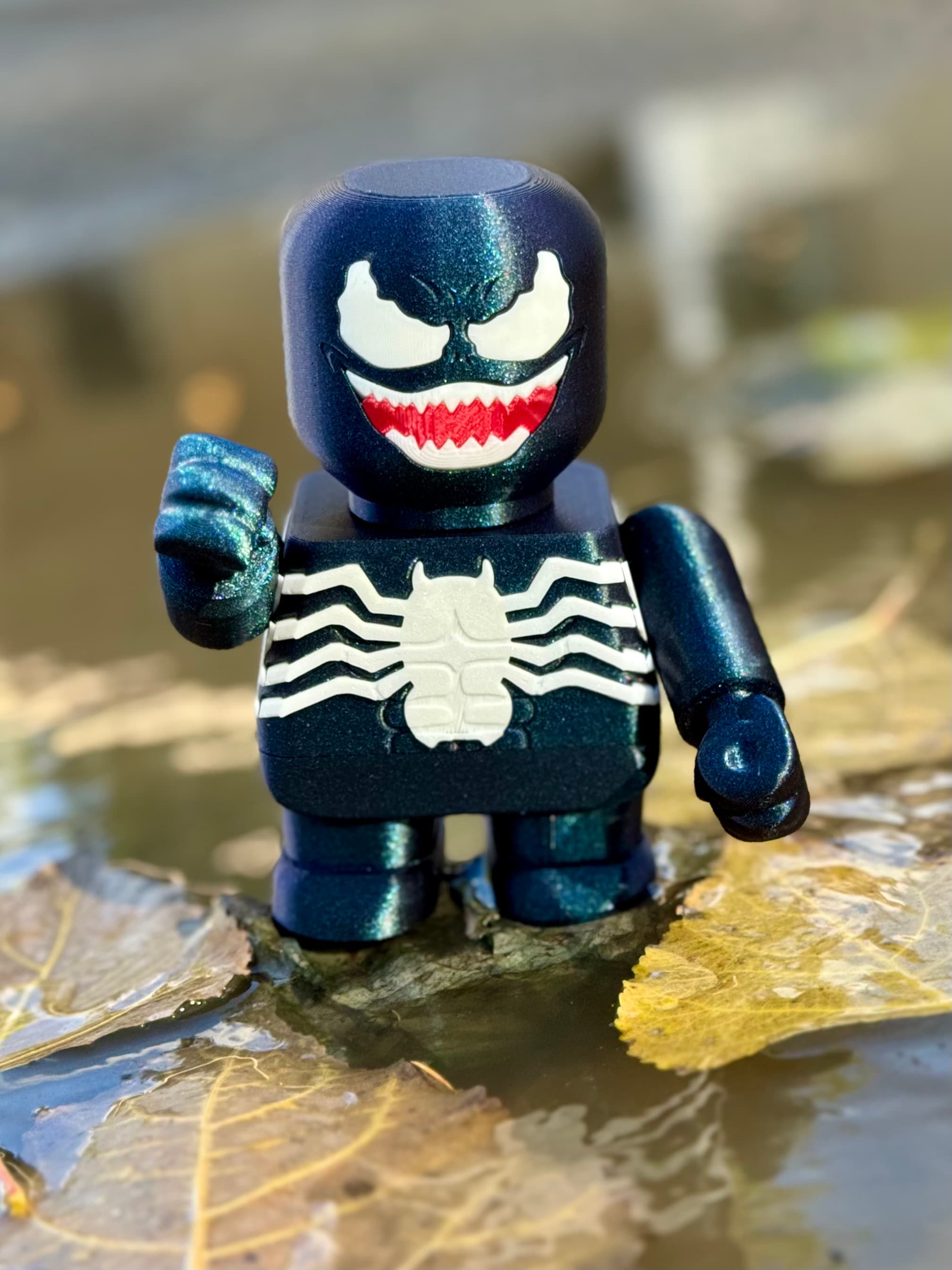 Printed using Elegoo Galaxy Black, Bambulab Jade White and Sunlu Silk Red.