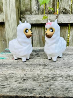 Jumbo Llama and Lady Llama Clicker 3d model