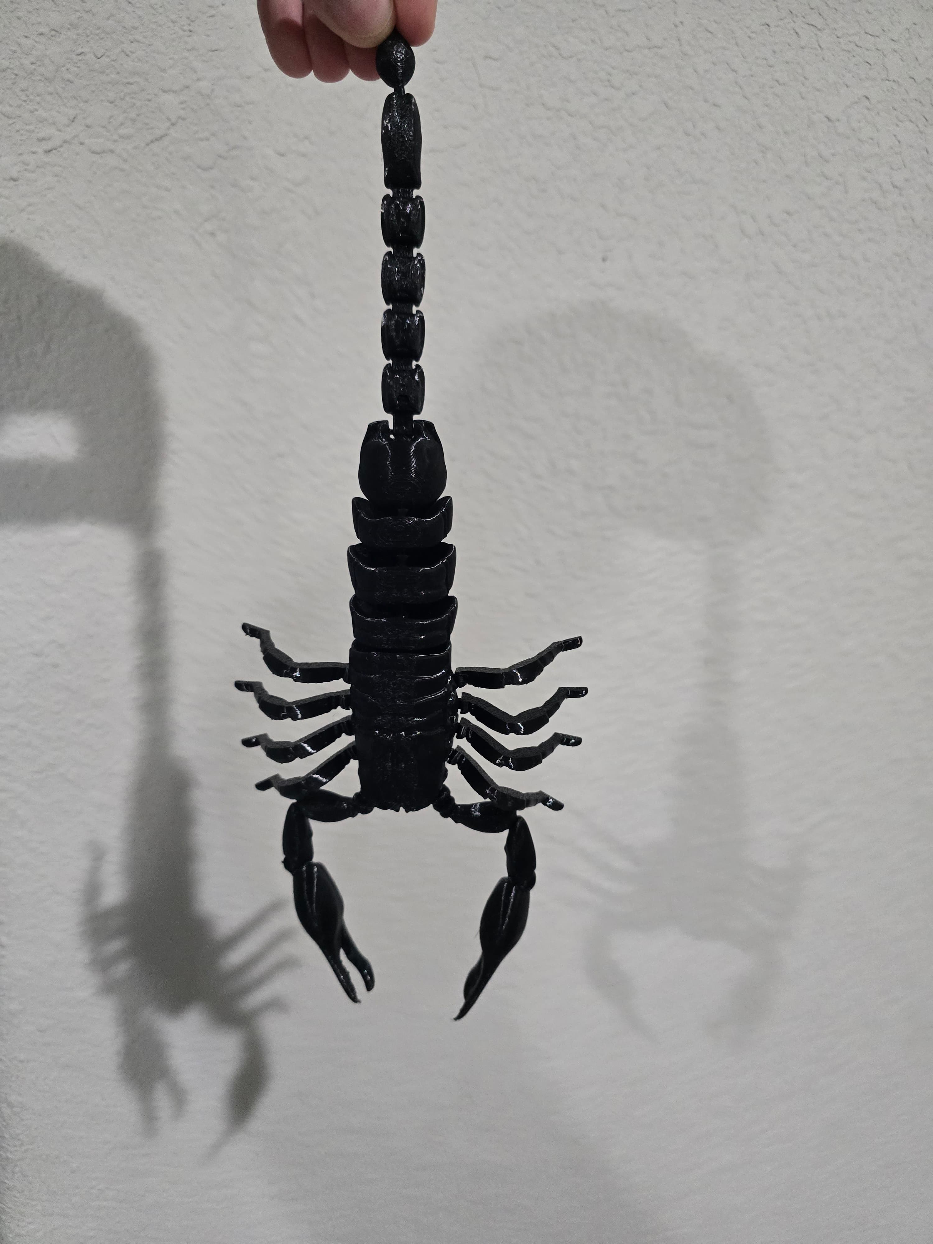 Amazing print! Went with PETG on this one for the glossy shine to see how it would turn out. The way you added the friction plate is brilliant!
I know it says not for scaled down print. It would be amazing to have a less detailed, smaller one to offer. I know you have a million models on a list already though.