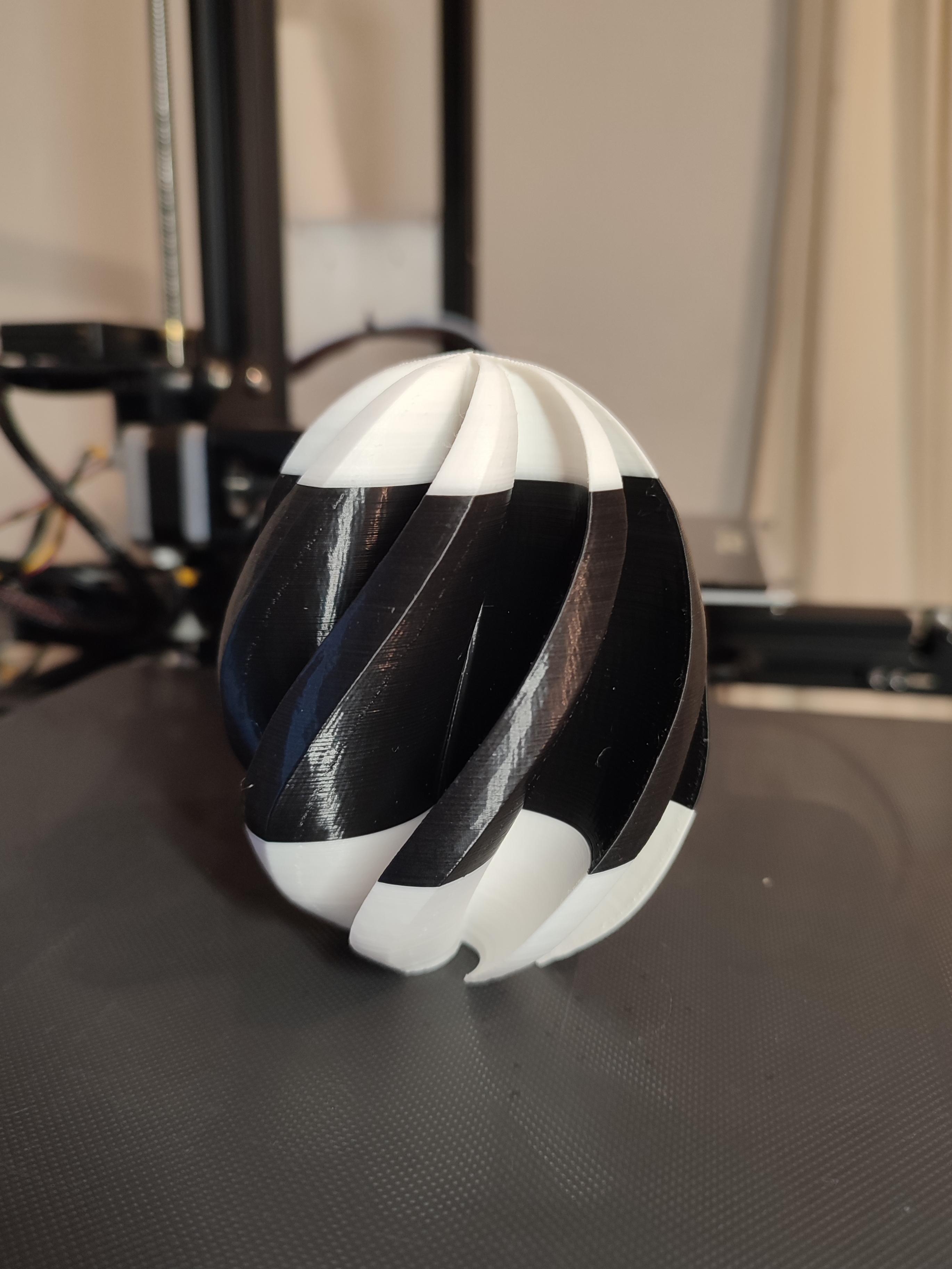 Egg Swirl Ornament - 1st print for me. Played with filament colours for learning purposes.

Thanks for sharing!!!! - 3d model