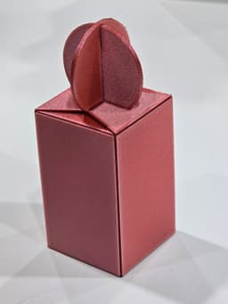 Auto locking party favor / trinket box 3d model