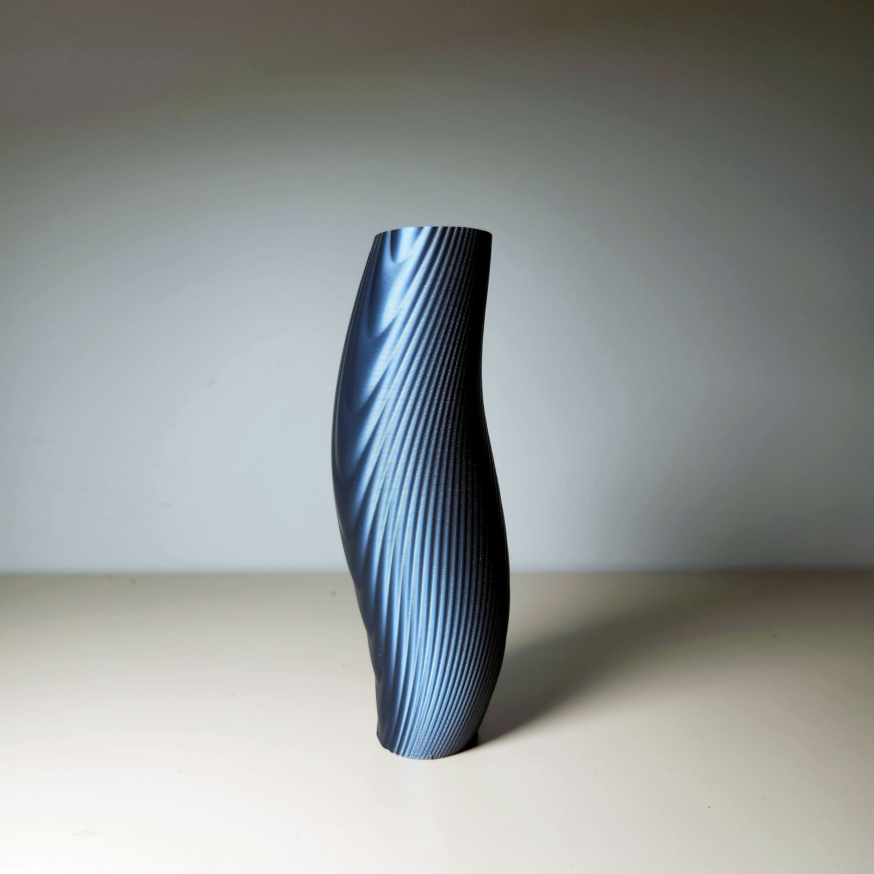 Simple Swirl Vase 3d model
