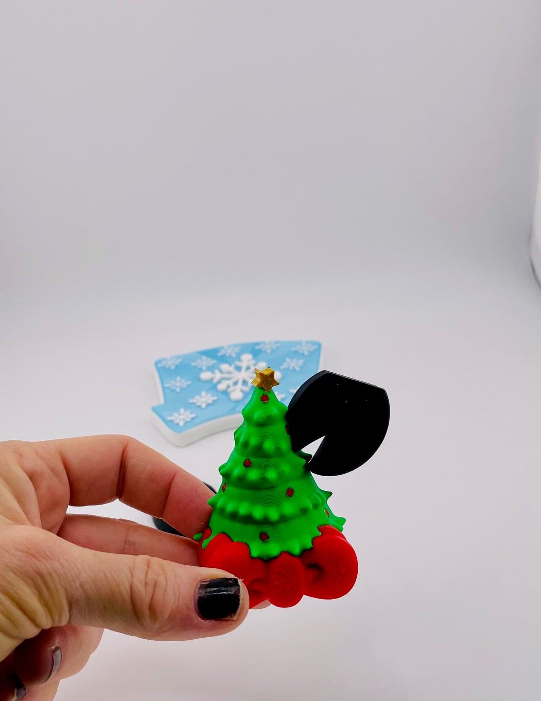 Magnetic Snowflake Hat For Modular Cow Sign 3d model