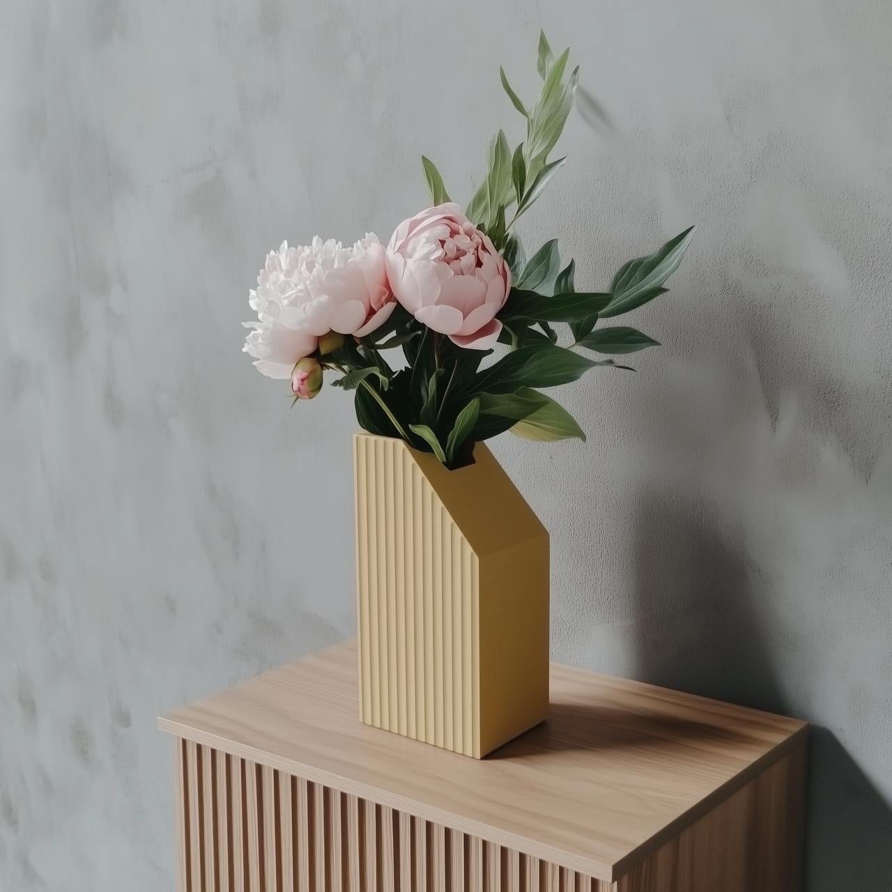 Groovy Vase - Minimalist Ribbed Vase for Modern Home Decor 3d model
