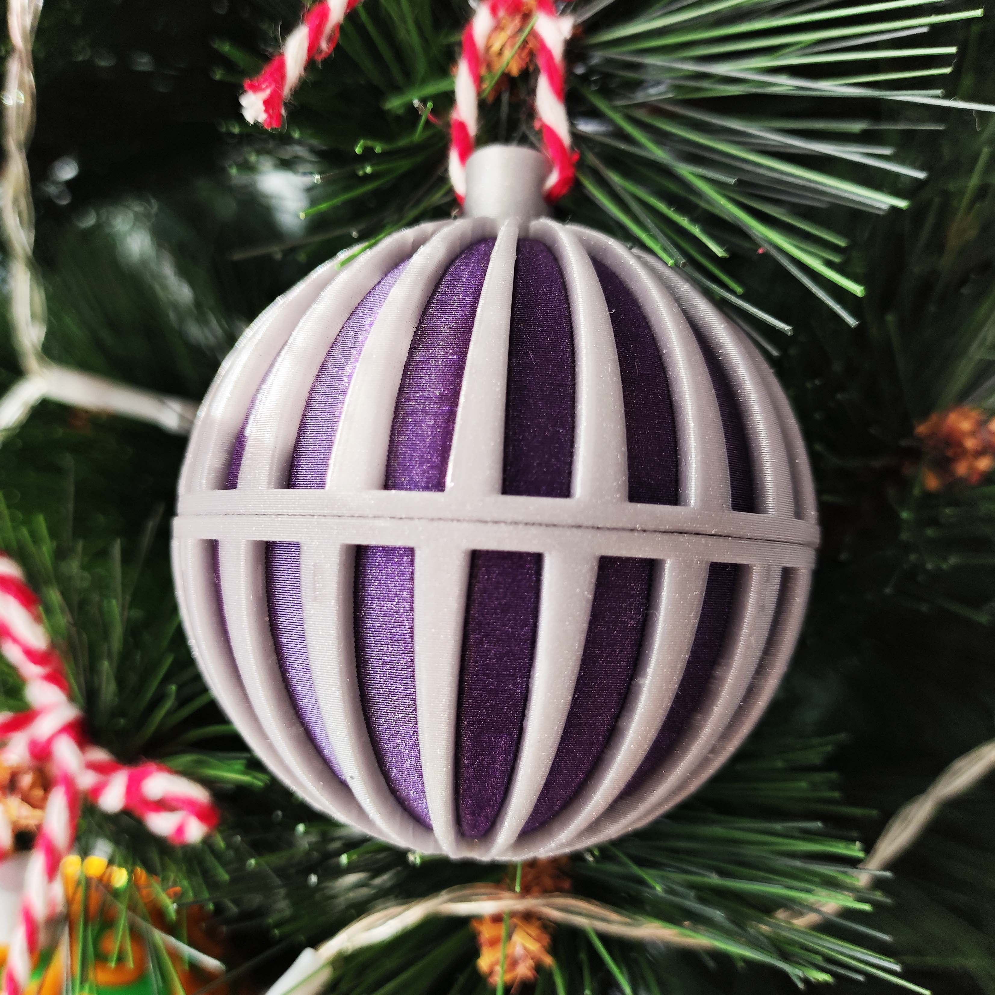 Surprise Tree Balls 3d model