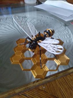 wasp - bee on honeycomb - Very nice print!
